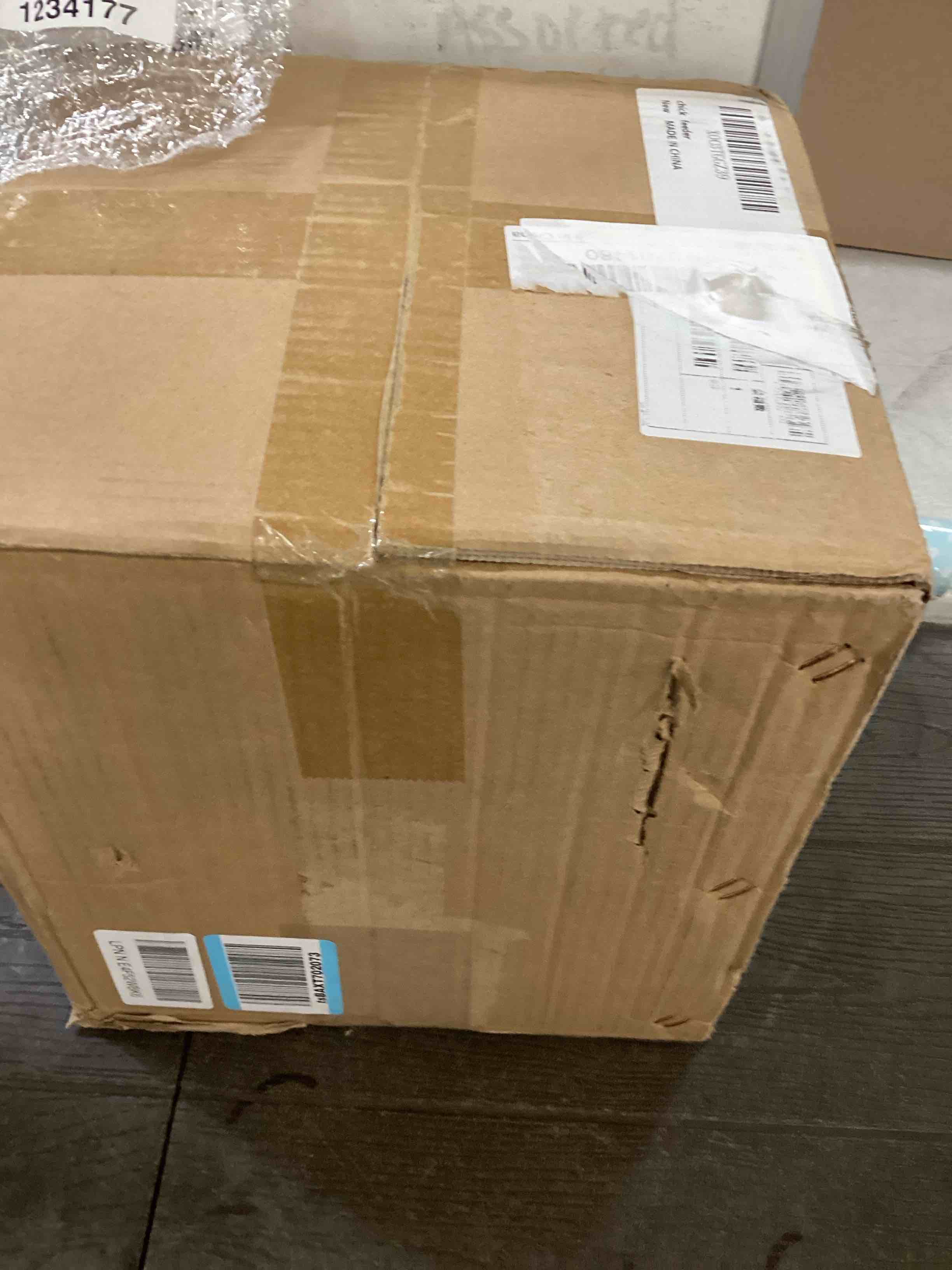 https://s3.amazonaws.com/lotting-images-prod/bidfta/BLU6532539_1720446443824.jpeg