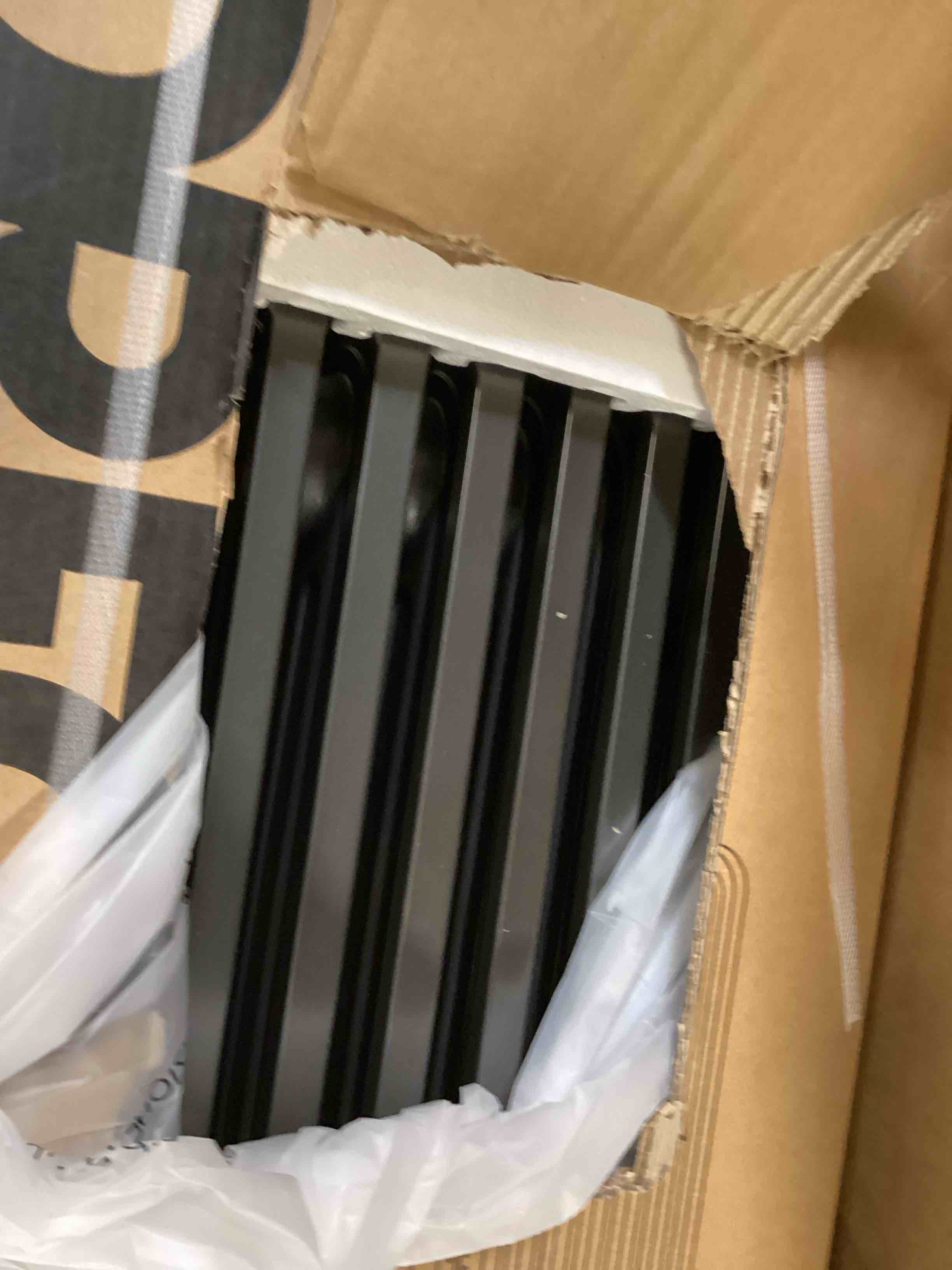 https://s3.amazonaws.com/lotting-images-prod/bidfta/BLU6532642_1720461948447.jpeg