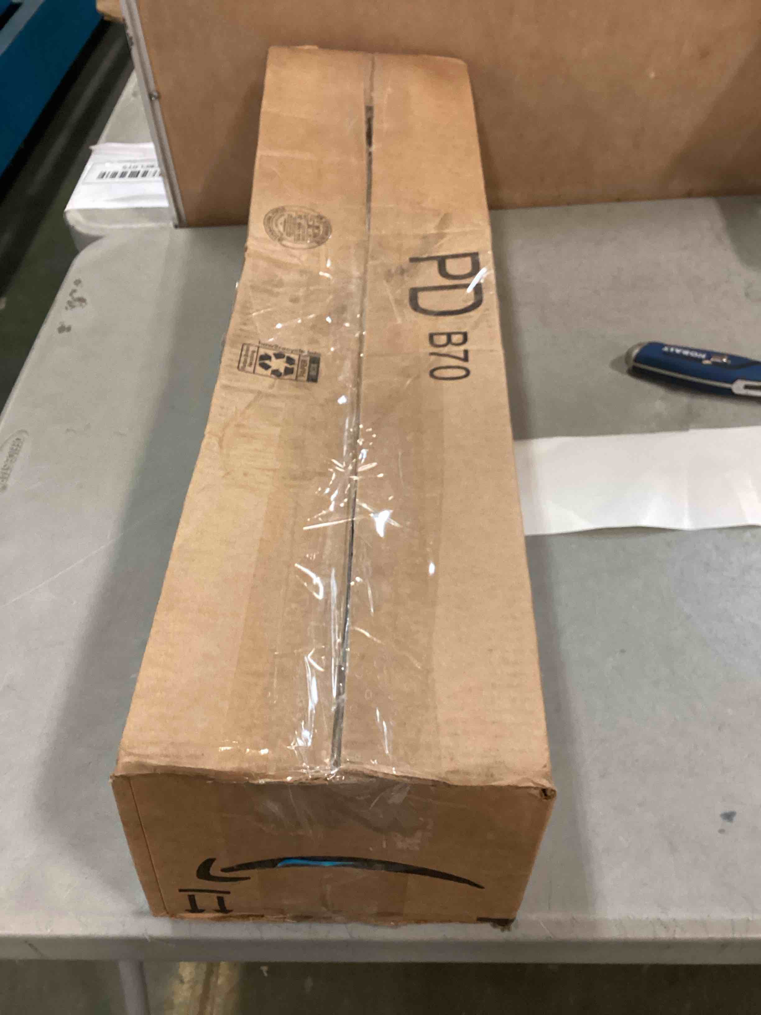 https://s3.amazonaws.com/lotting-images-prod/bidfta/BLU6534691_1719357836392.jpeg