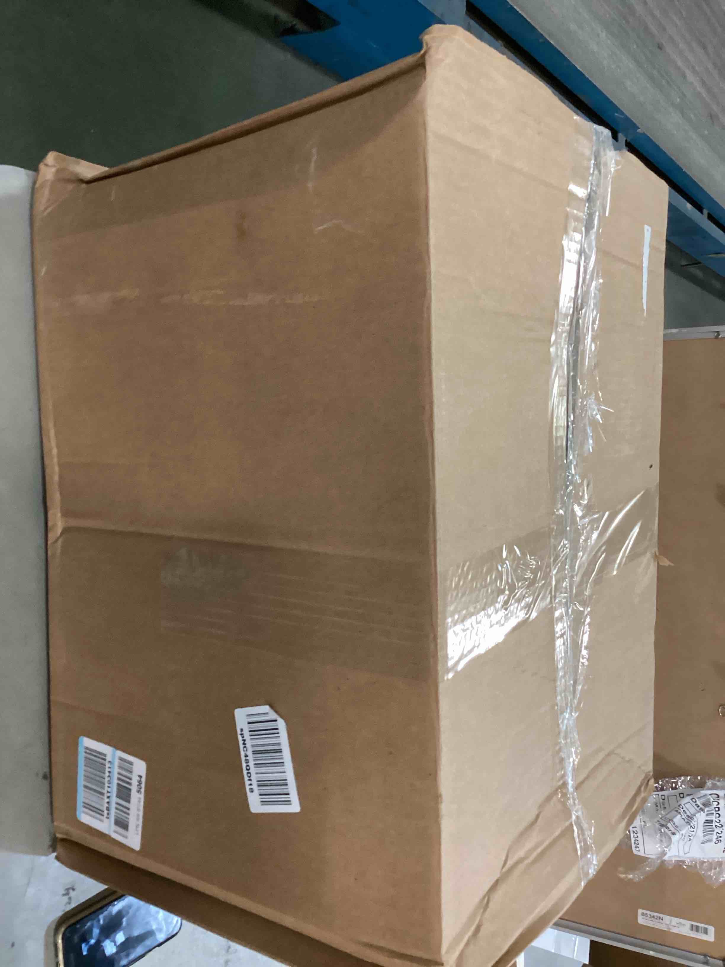 https://s3.amazonaws.com/lotting-images-prod/bidfta/BLU6534717_1719362730953.jpeg