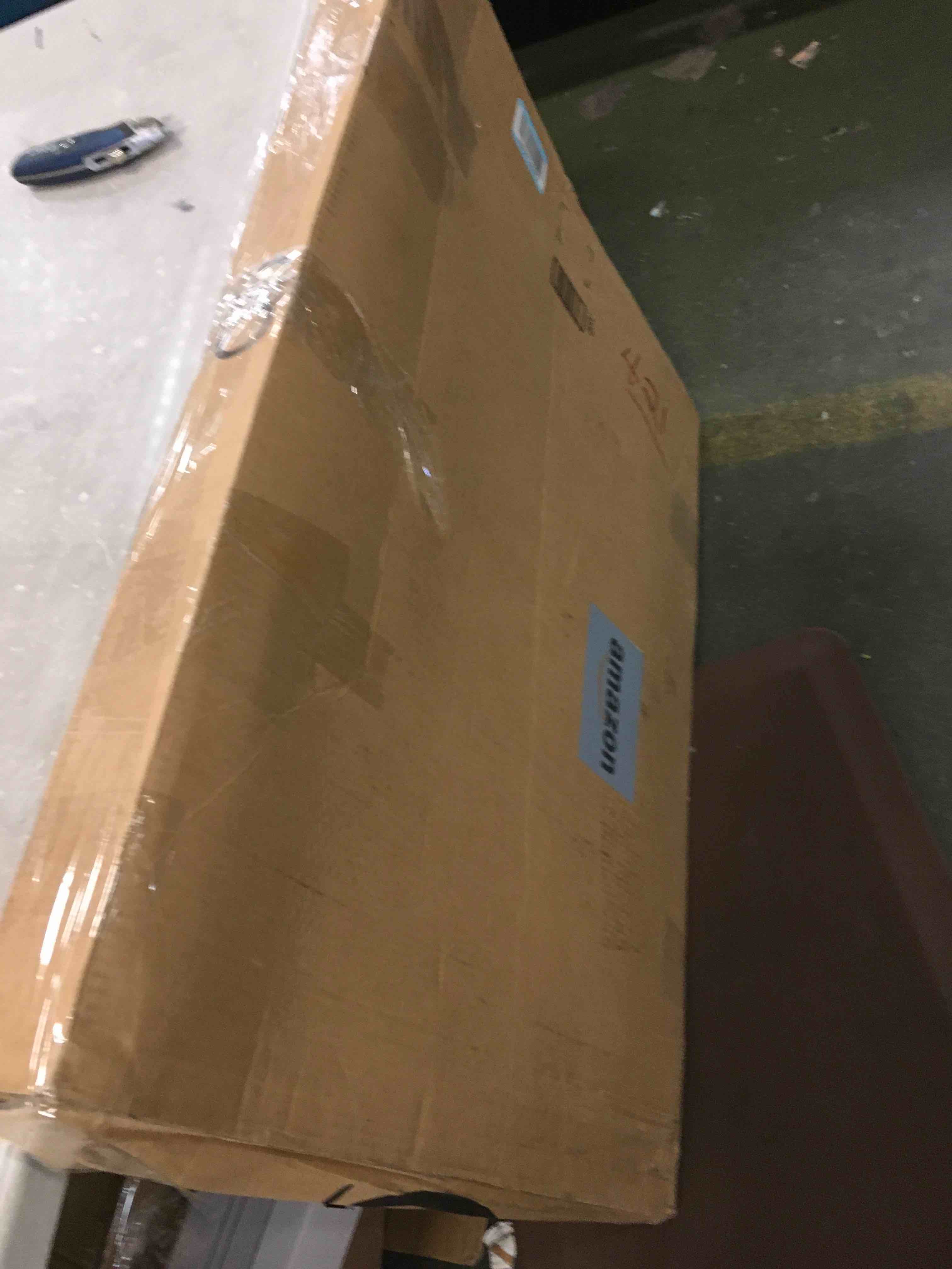 https://s3.amazonaws.com/lotting-images-prod/bidfta/BLU6535022_1719494520745.jpeg