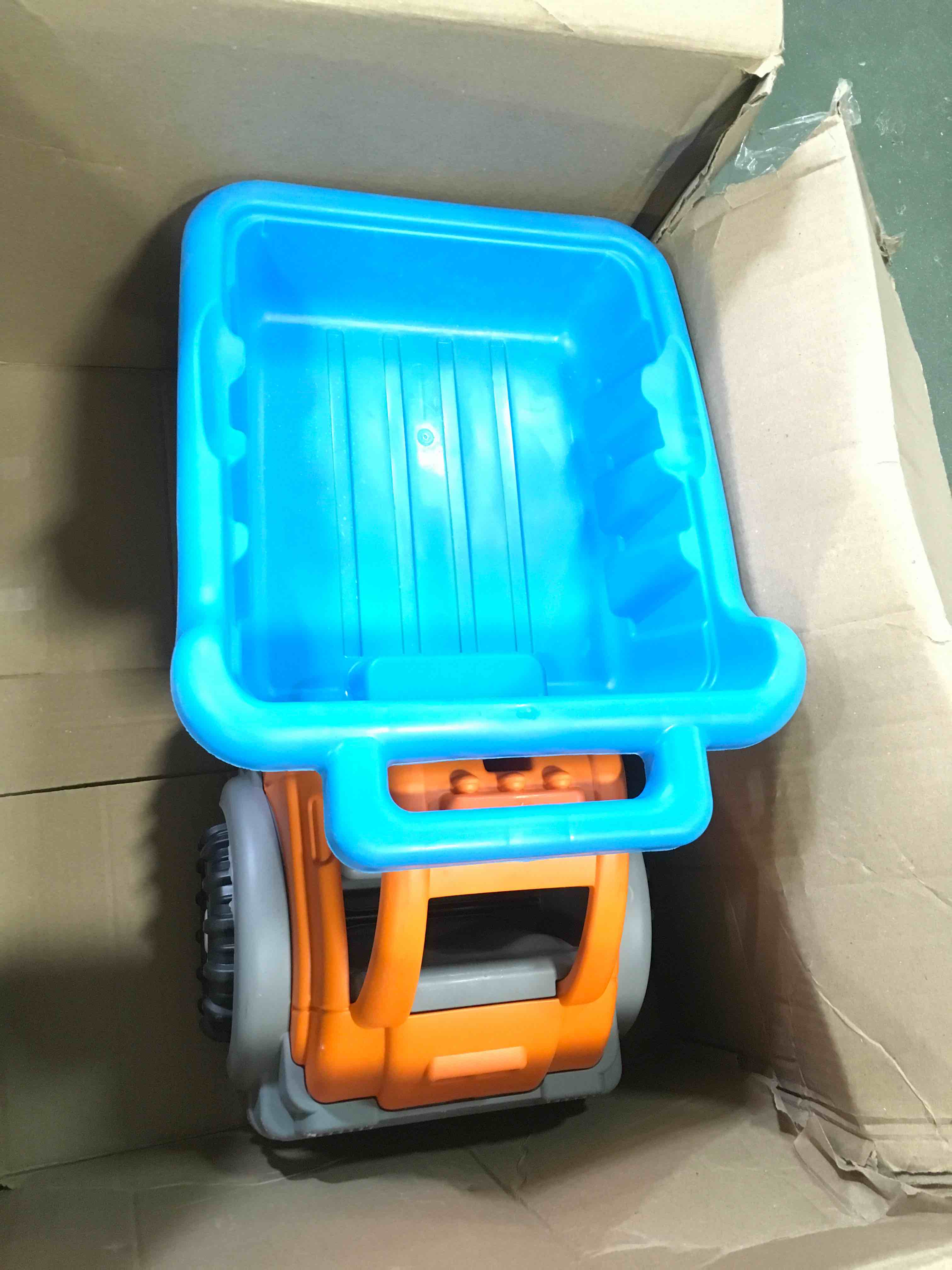 https://s3.amazonaws.com/lotting-images-prod/bidfta/BLU6535121_1719509576169.jpeg