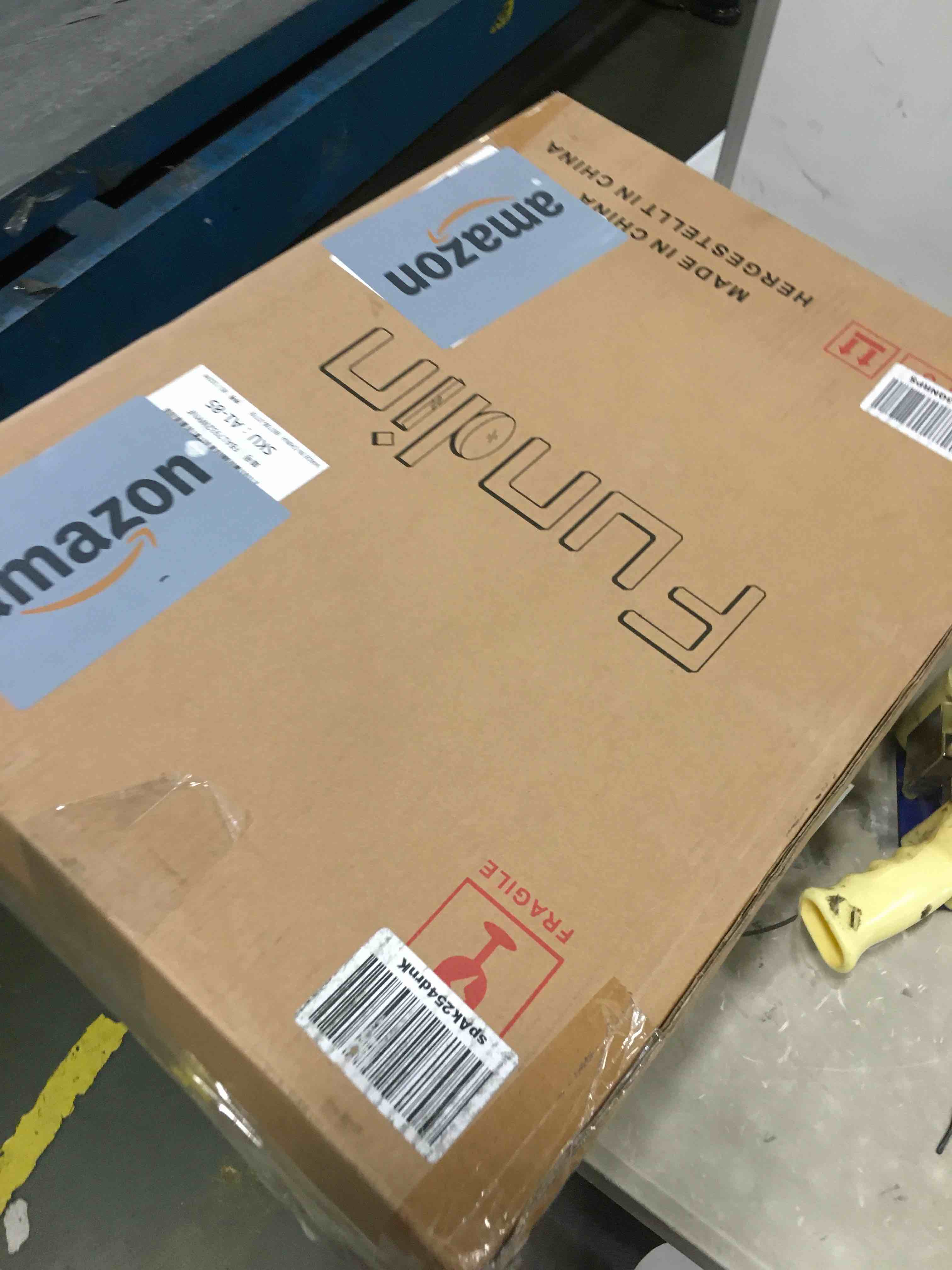 https://s3.amazonaws.com/lotting-images-prod/bidfta/BLU6535372_1719596703931.jpeg
