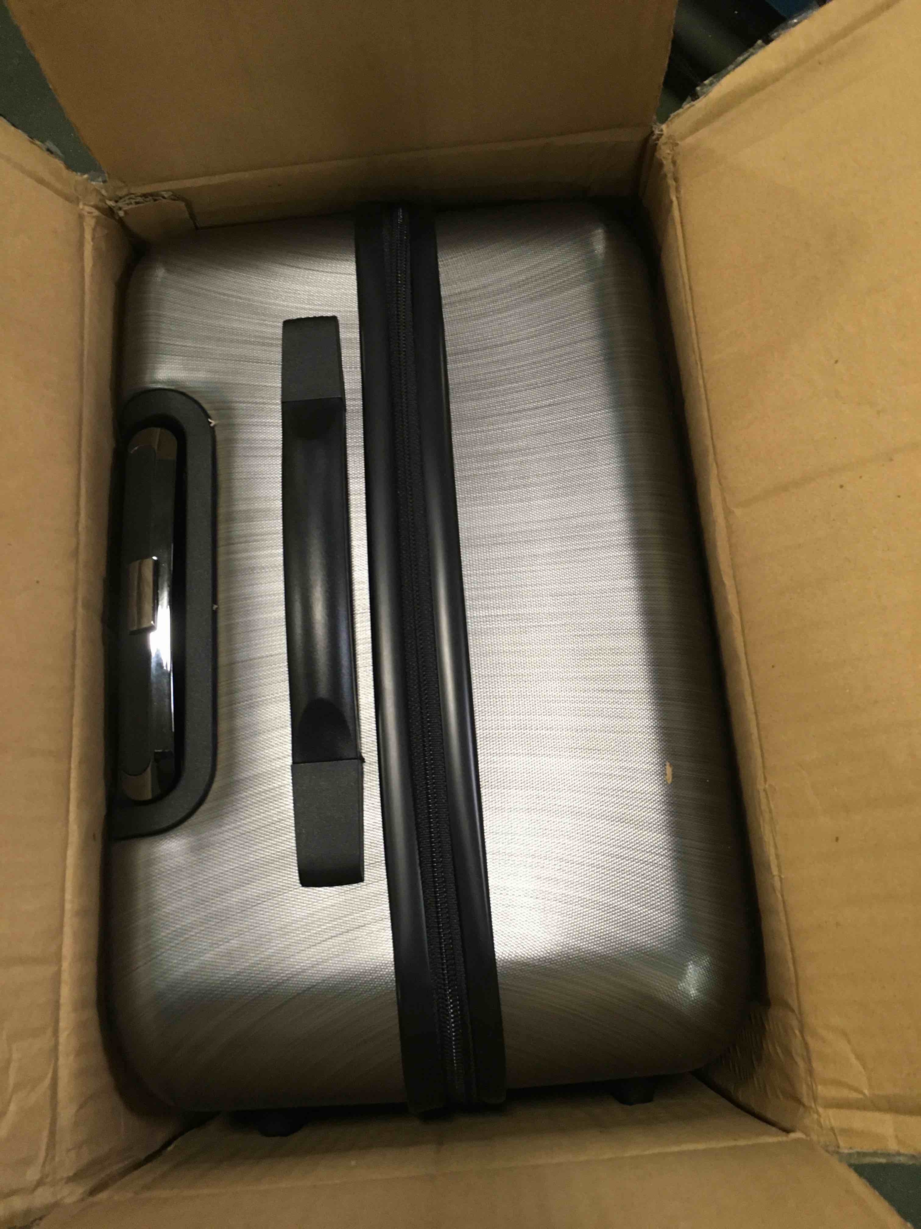 https://s3.amazonaws.com/lotting-images-prod/bidfta/BLU6535417_1719603067512.jpeg