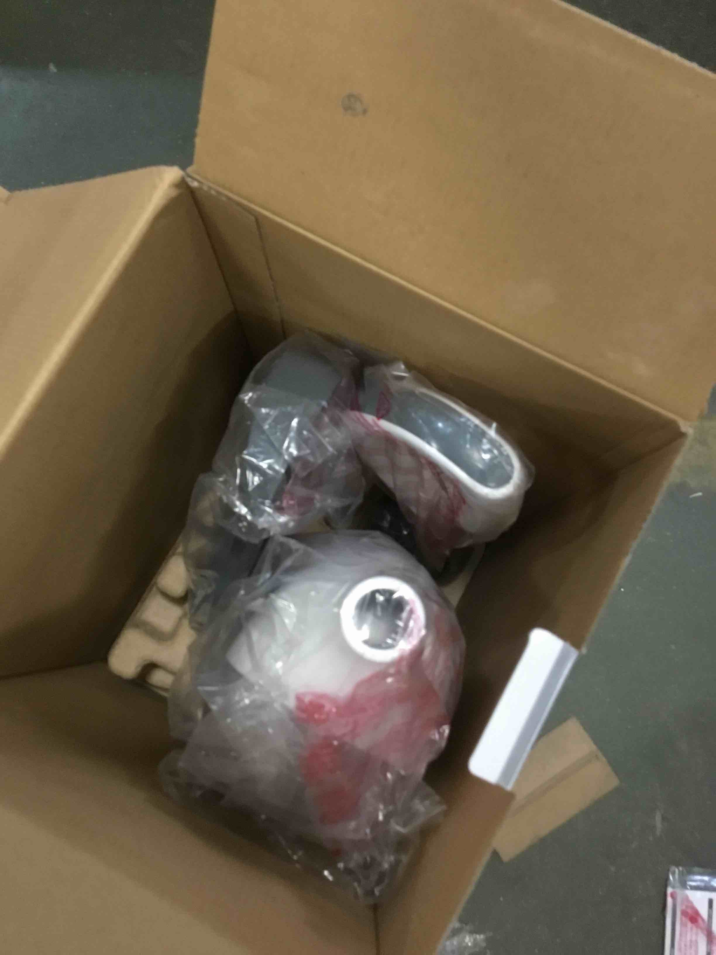 https://s3.amazonaws.com/lotting-images-prod/bidfta/BLU6535607_1719859482392.jpeg
