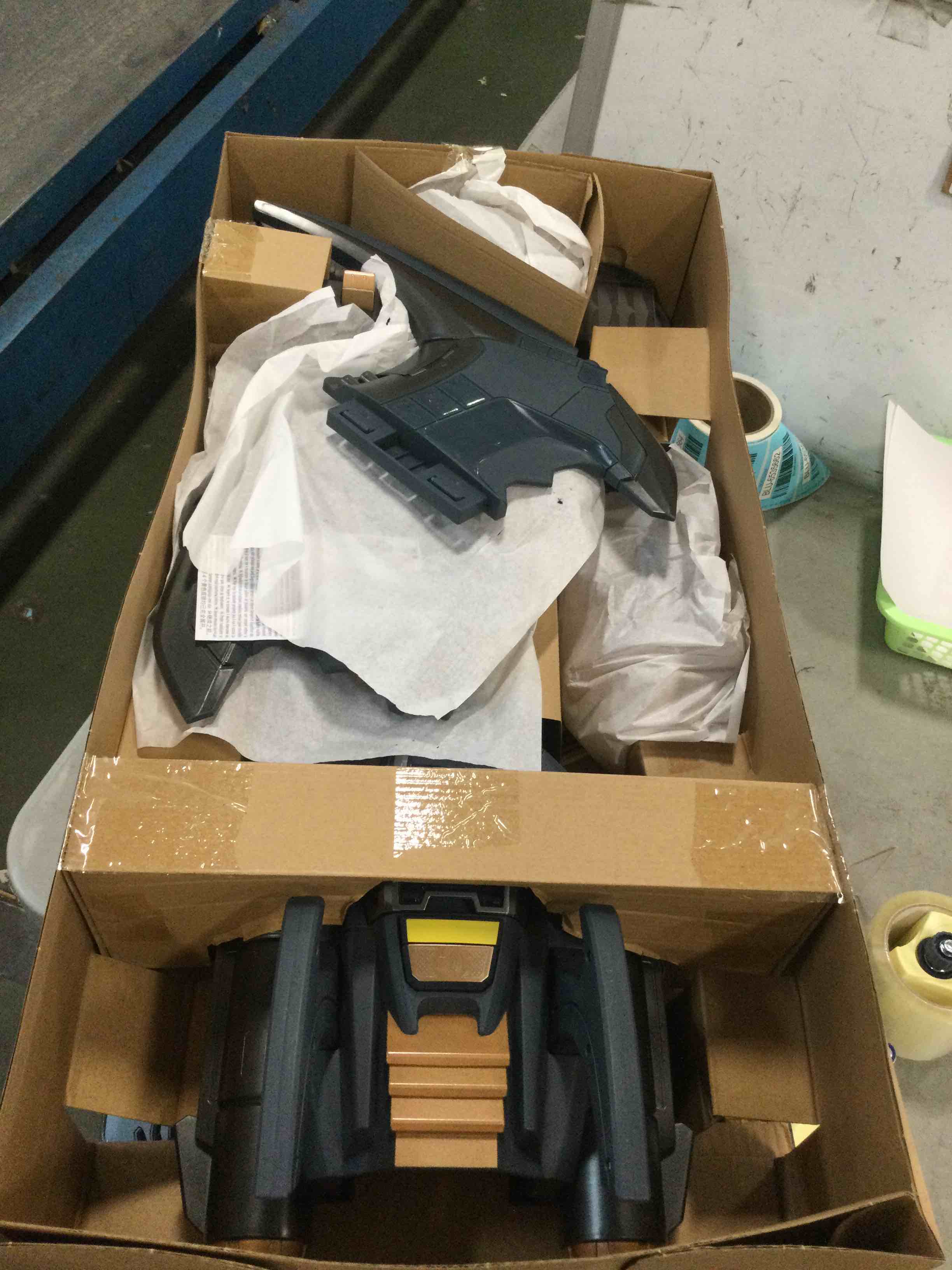 https://s3.amazonaws.com/lotting-images-prod/bidfta/BLU6535647_1719869536360.jpeg