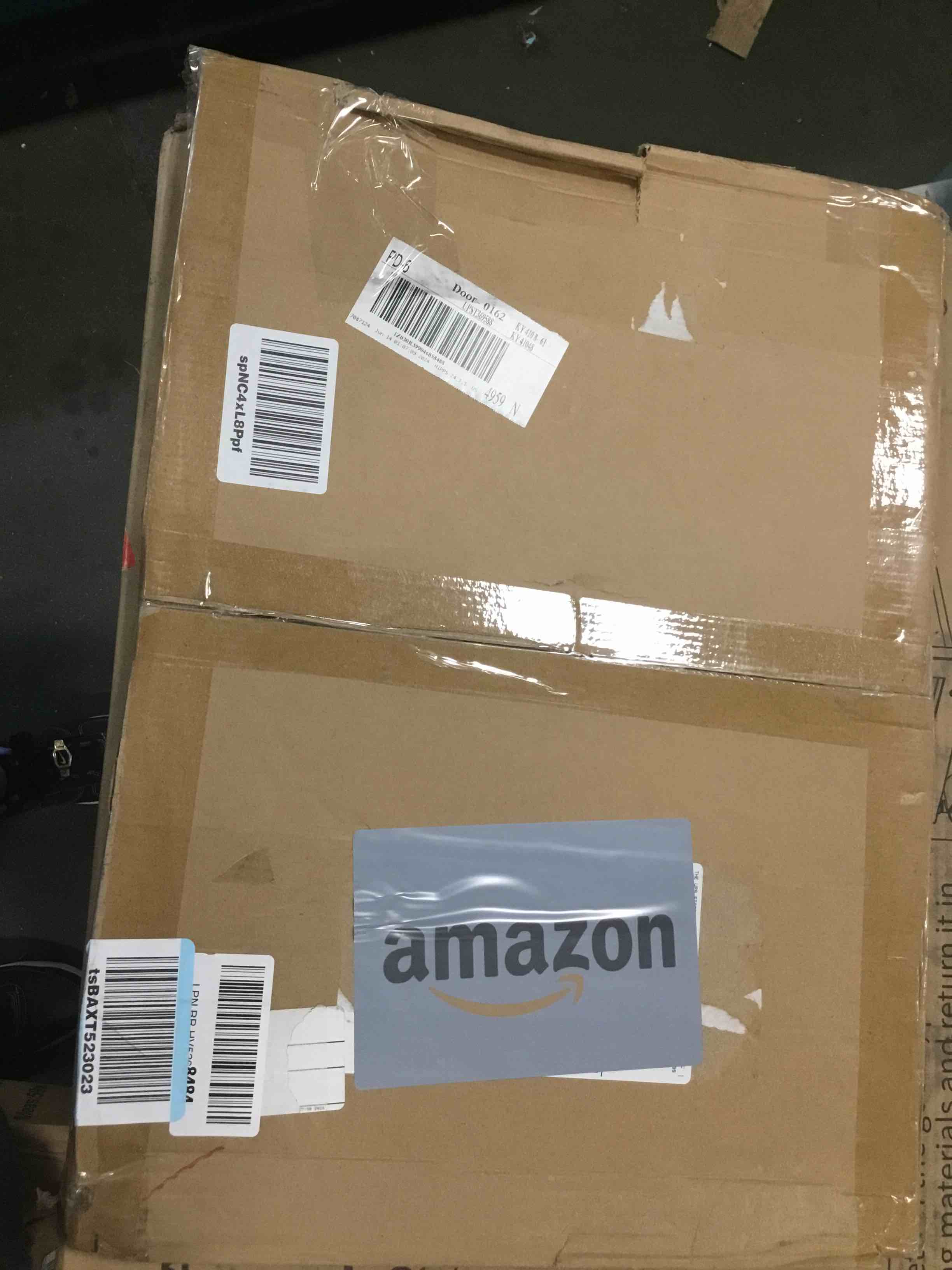 https://s3.amazonaws.com/lotting-images-prod/bidfta/BLU6535714_1719892091718.jpeg