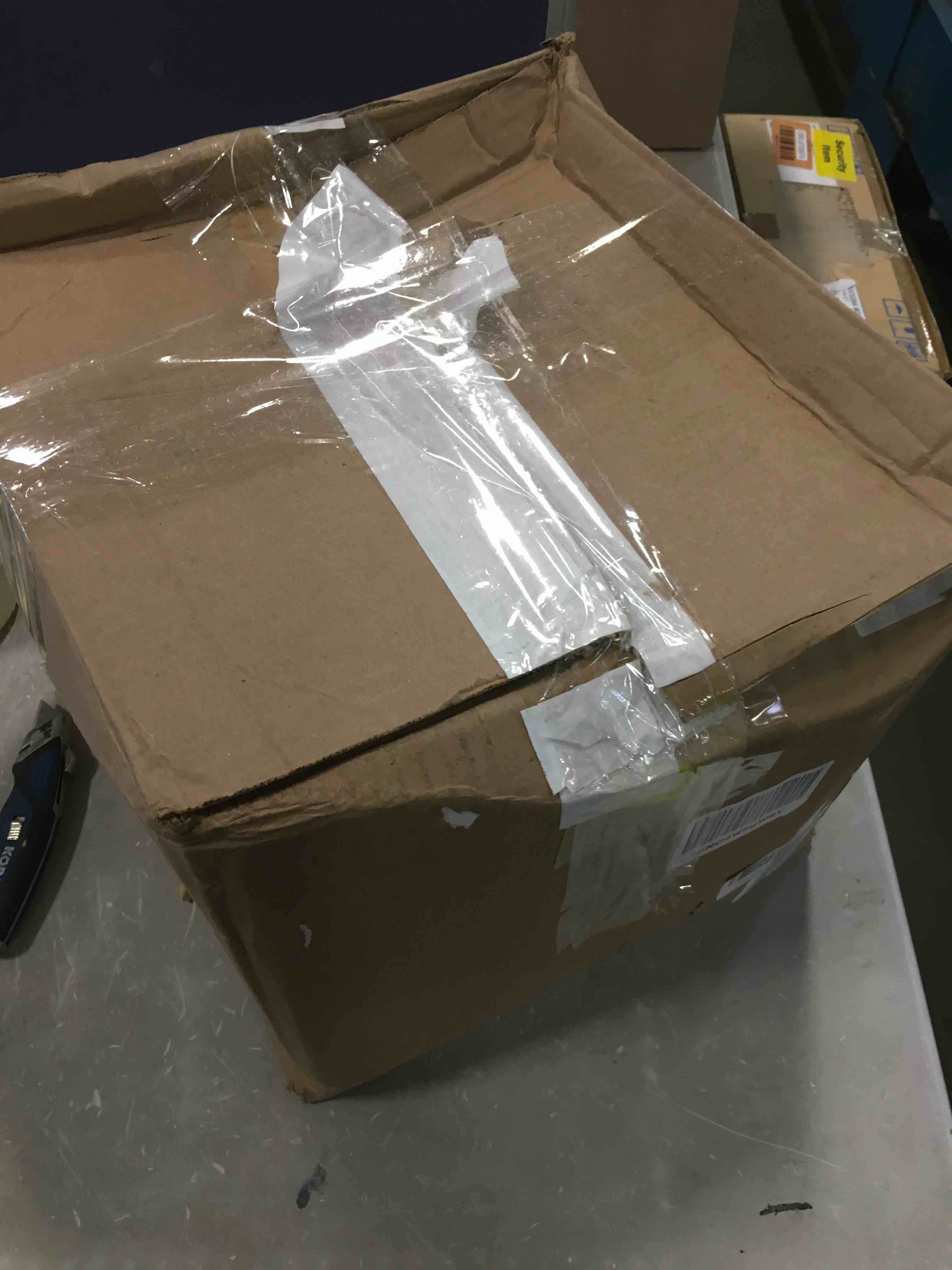 https://s3.amazonaws.com/lotting-images-prod/bidfta/BLU6535745_1719921820569.jpeg