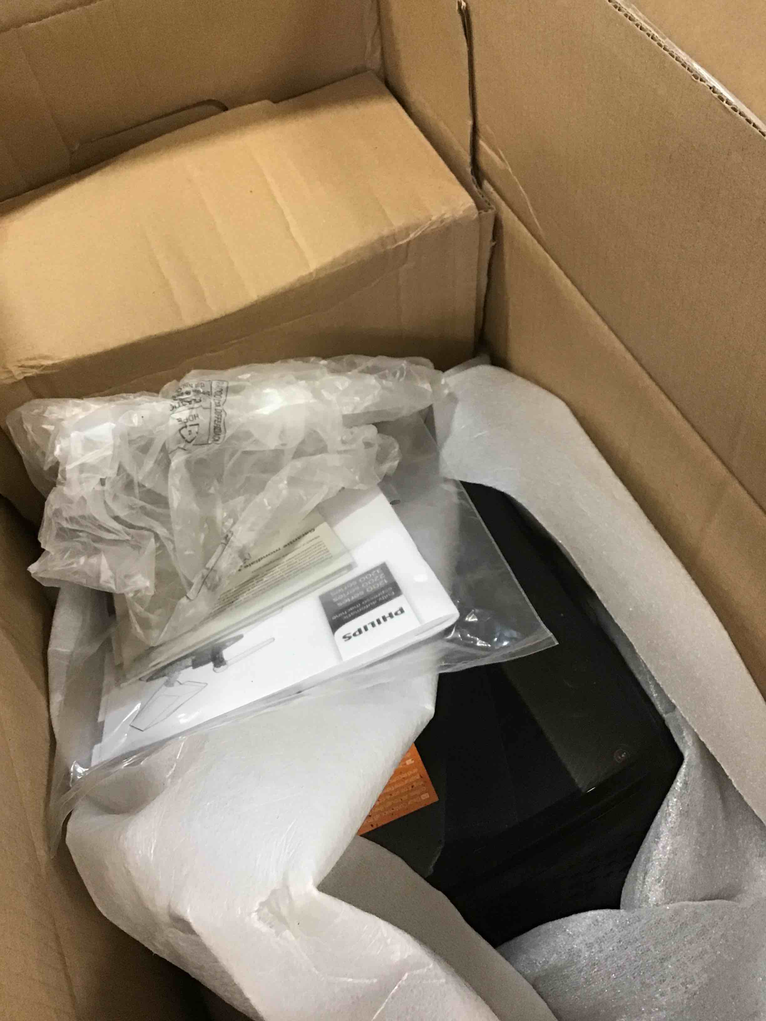 https://s3.amazonaws.com/lotting-images-prod/bidfta/BLU6536344_1718467768515.jpeg