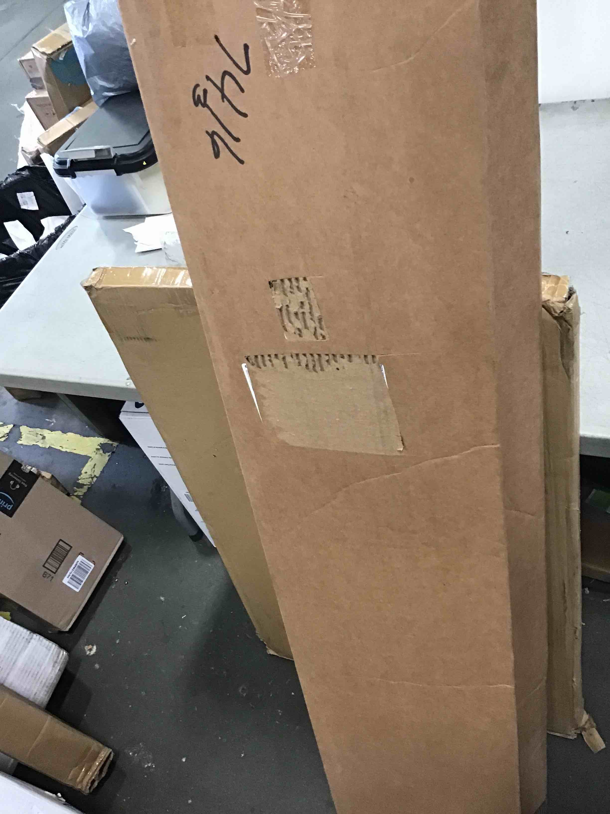 https://s3.amazonaws.com/lotting-images-prod/bidfta/BLU6536632_1718650384026.jpeg