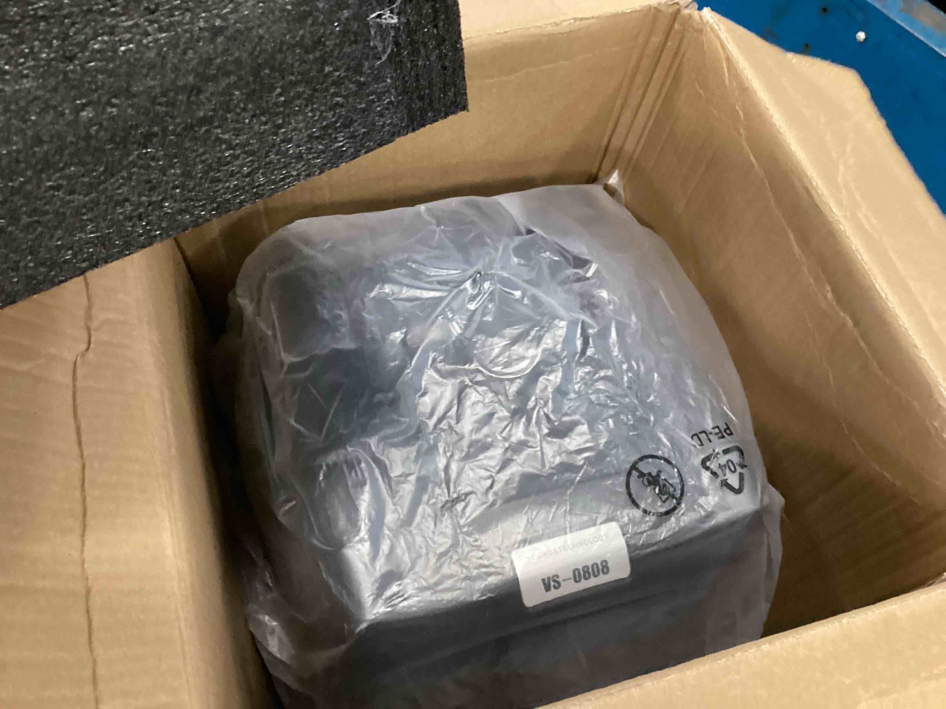 https://s3.amazonaws.com/lotting-images-prod/bidfta/BLU6539013_1718376033011.jpeg
