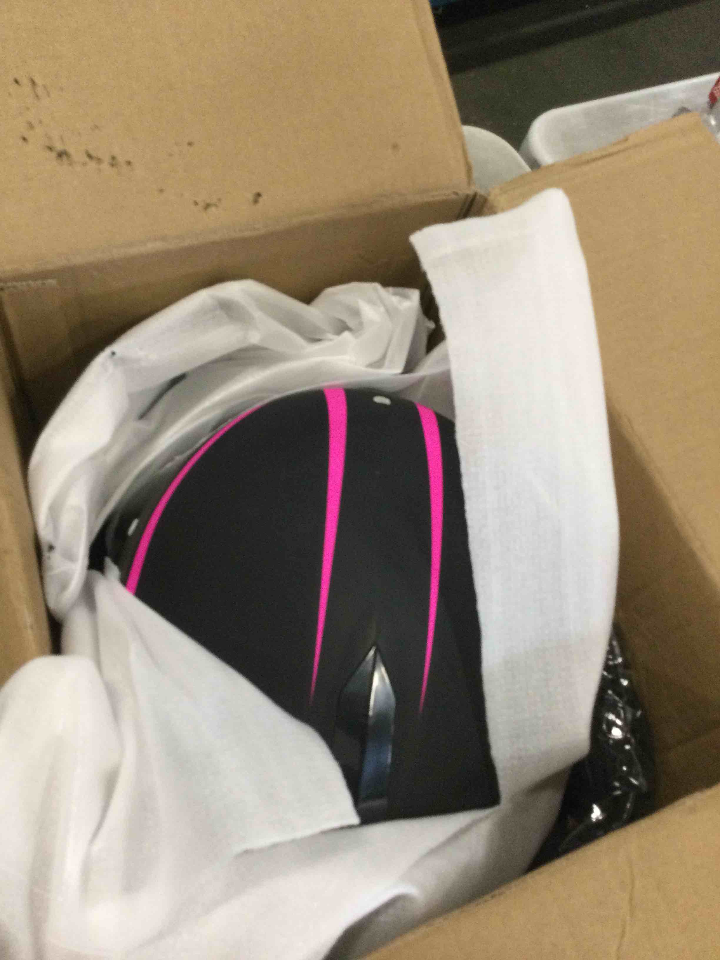 https://s3.amazonaws.com/lotting-images-prod/bidfta/BLU6539141_1718389569684.jpeg
