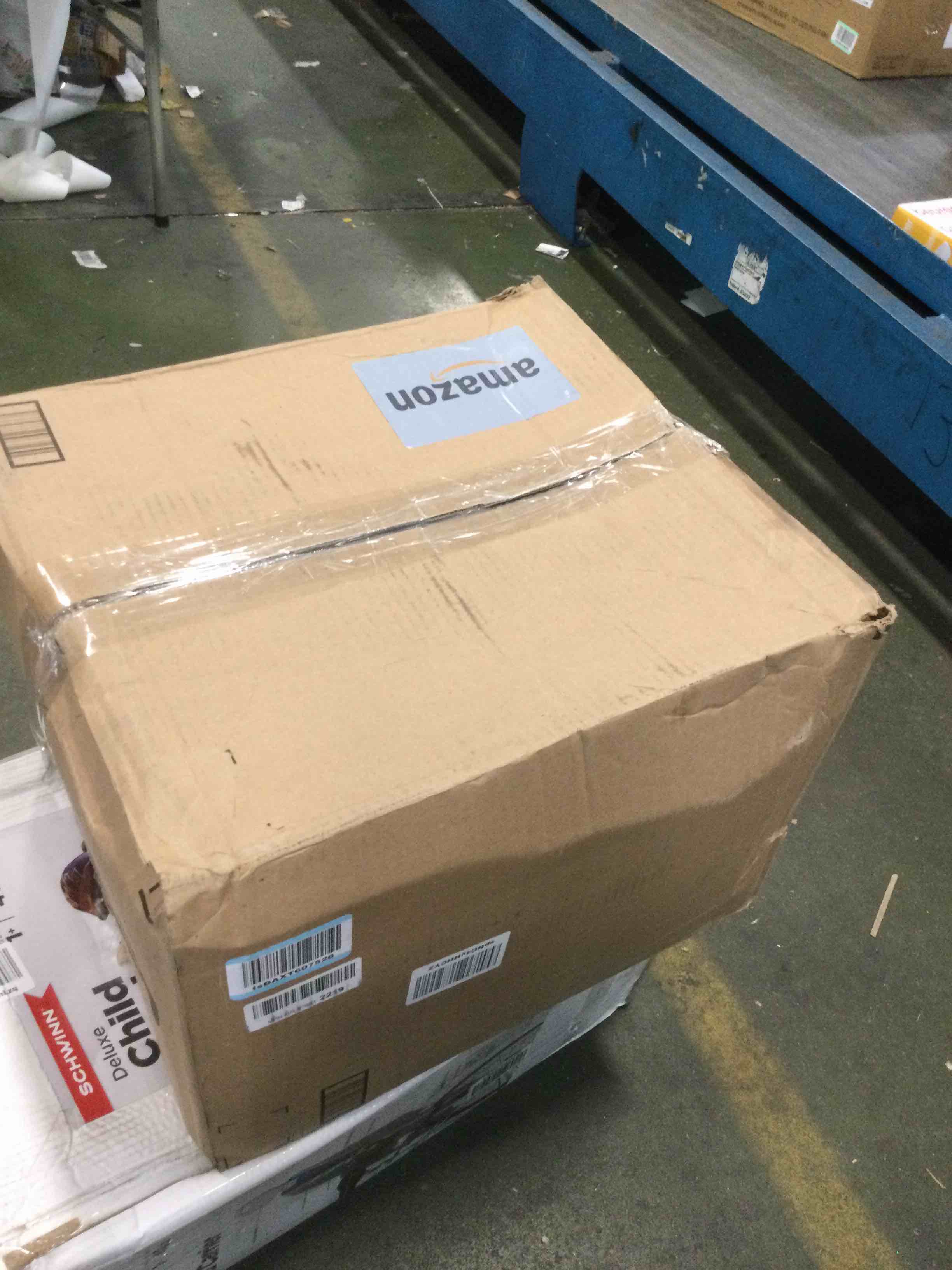https://s3.amazonaws.com/lotting-images-prod/bidfta/BLU6539146_1718390264671.jpeg