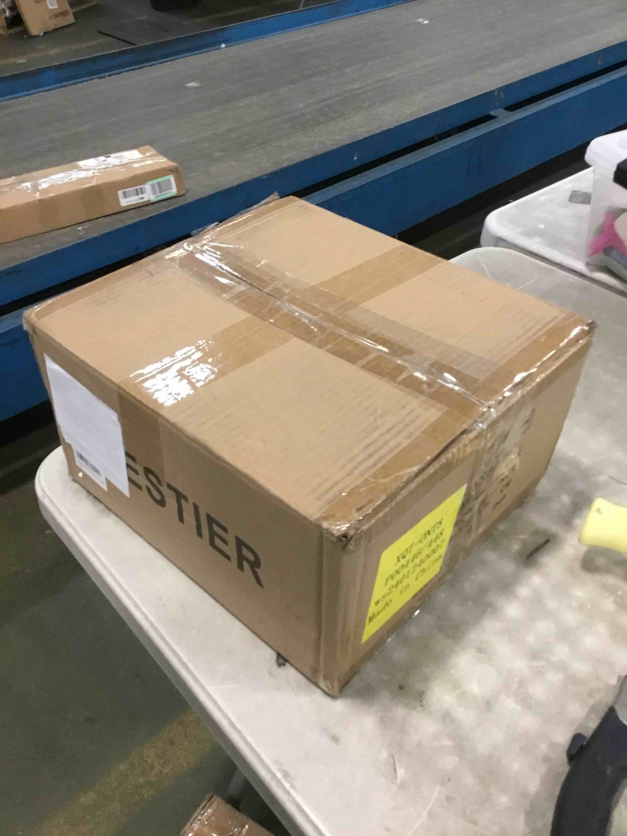 https://s3.amazonaws.com/lotting-images-prod/bidfta/BLU6539338_1718550133349.jpeg