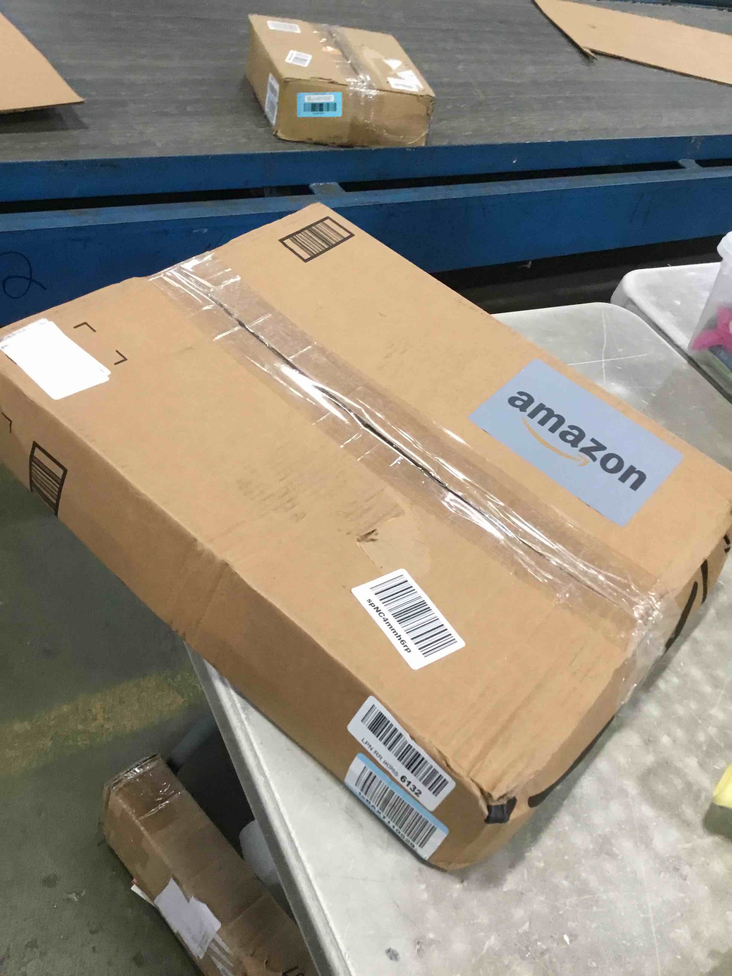 https://s3.amazonaws.com/lotting-images-prod/bidfta/BLU6539361_1718552154309.jpeg