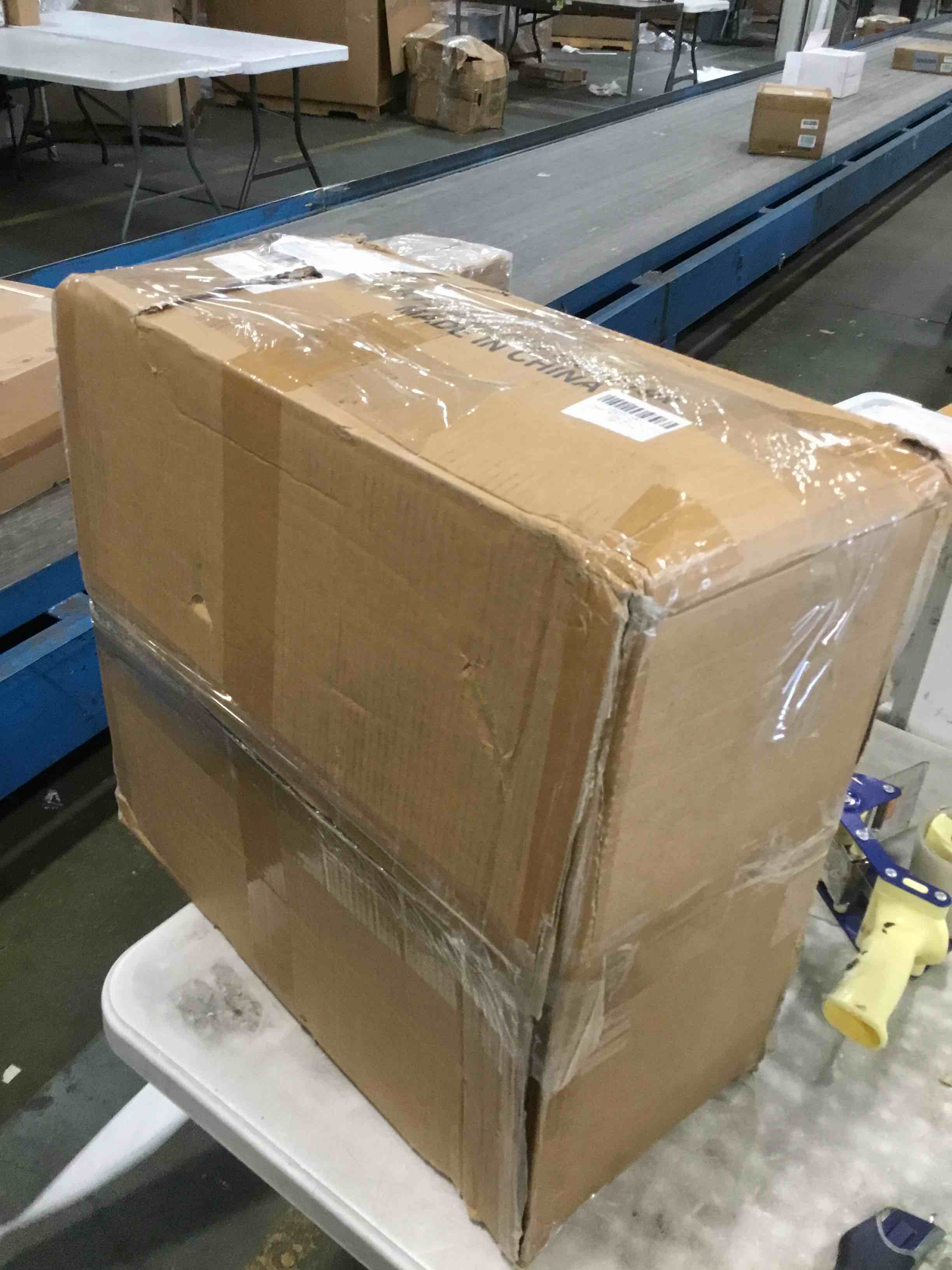 https://s3.amazonaws.com/lotting-images-prod/bidfta/BLU6539479_1718565313758.jpeg
