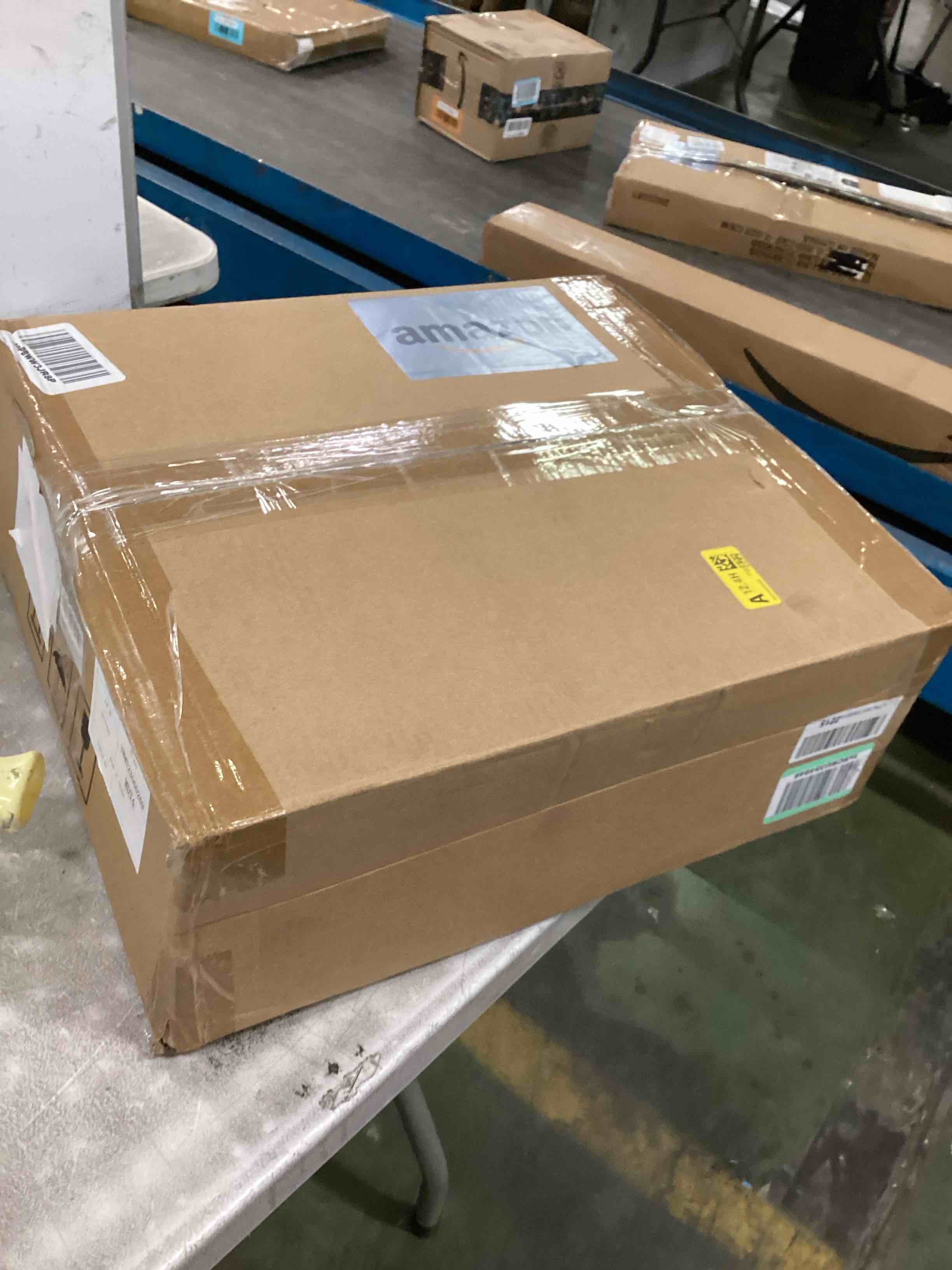 https://s3.amazonaws.com/lotting-images-prod/bidfta/BLU6539496_1718623594515.jpeg