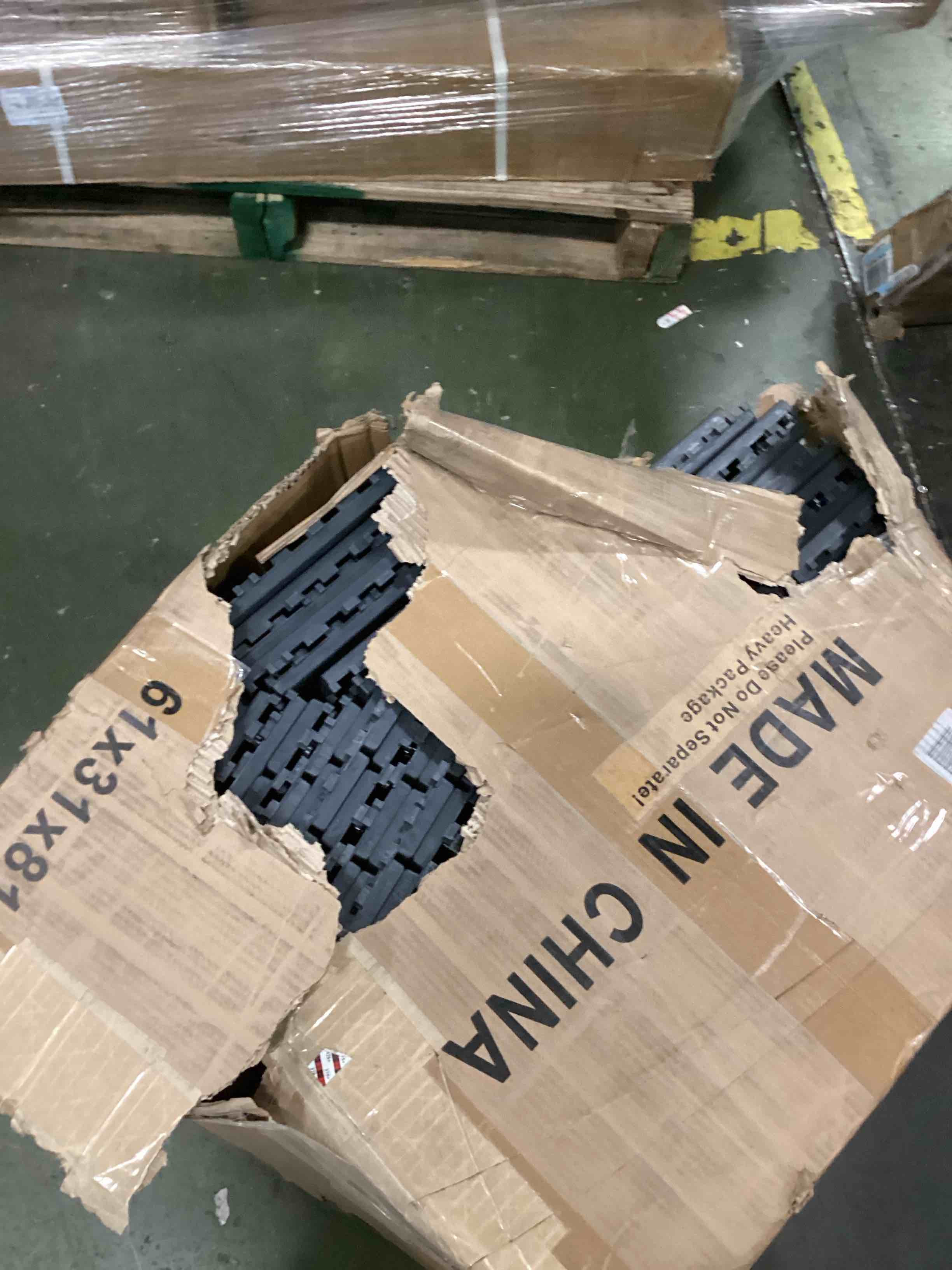 https://s3.amazonaws.com/lotting-images-prod/bidfta/BLU6539546_1718629366921.jpeg