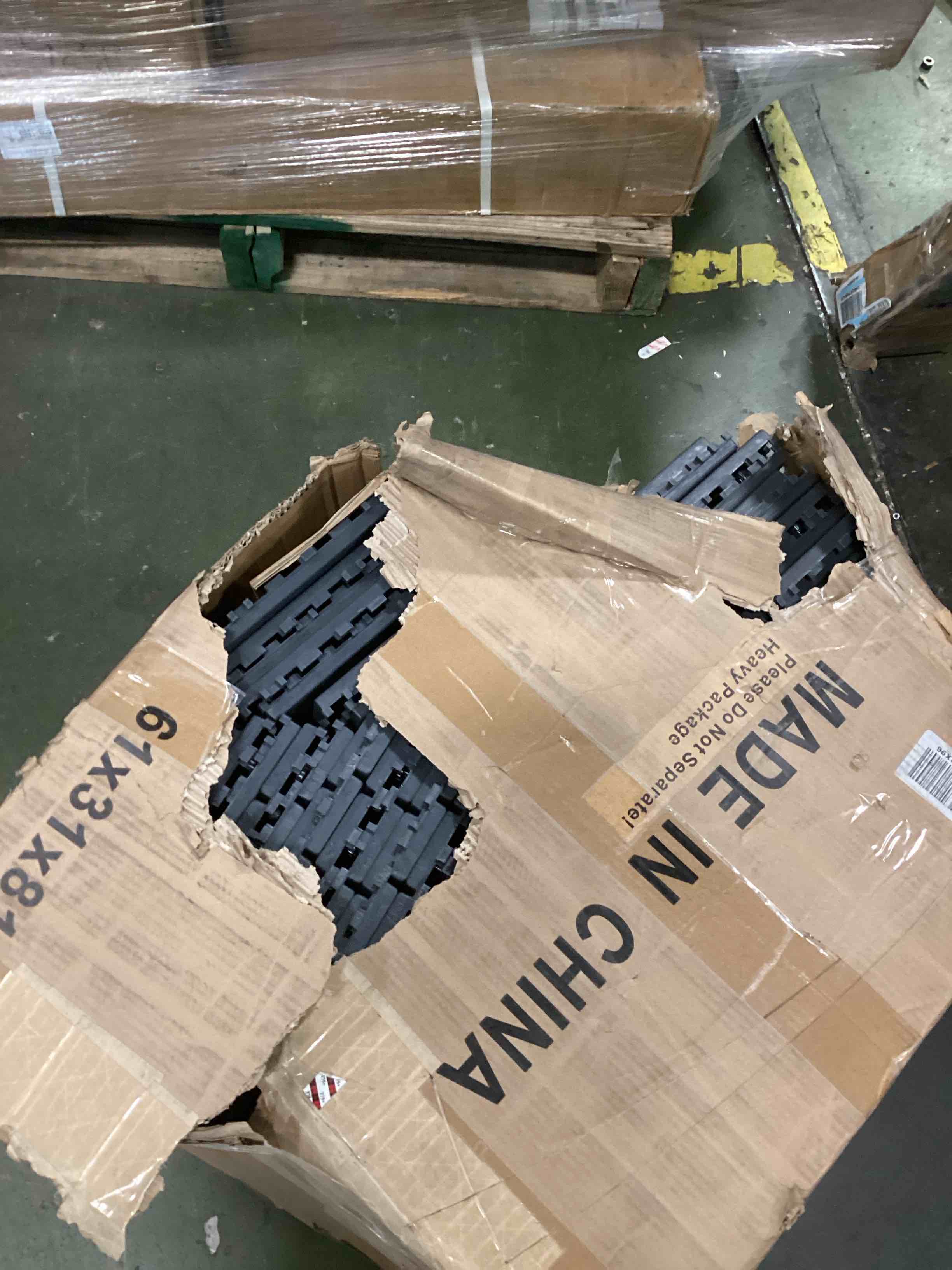 https://s3.amazonaws.com/lotting-images-prod/bidfta/BLU6539546_1718629367878.jpeg