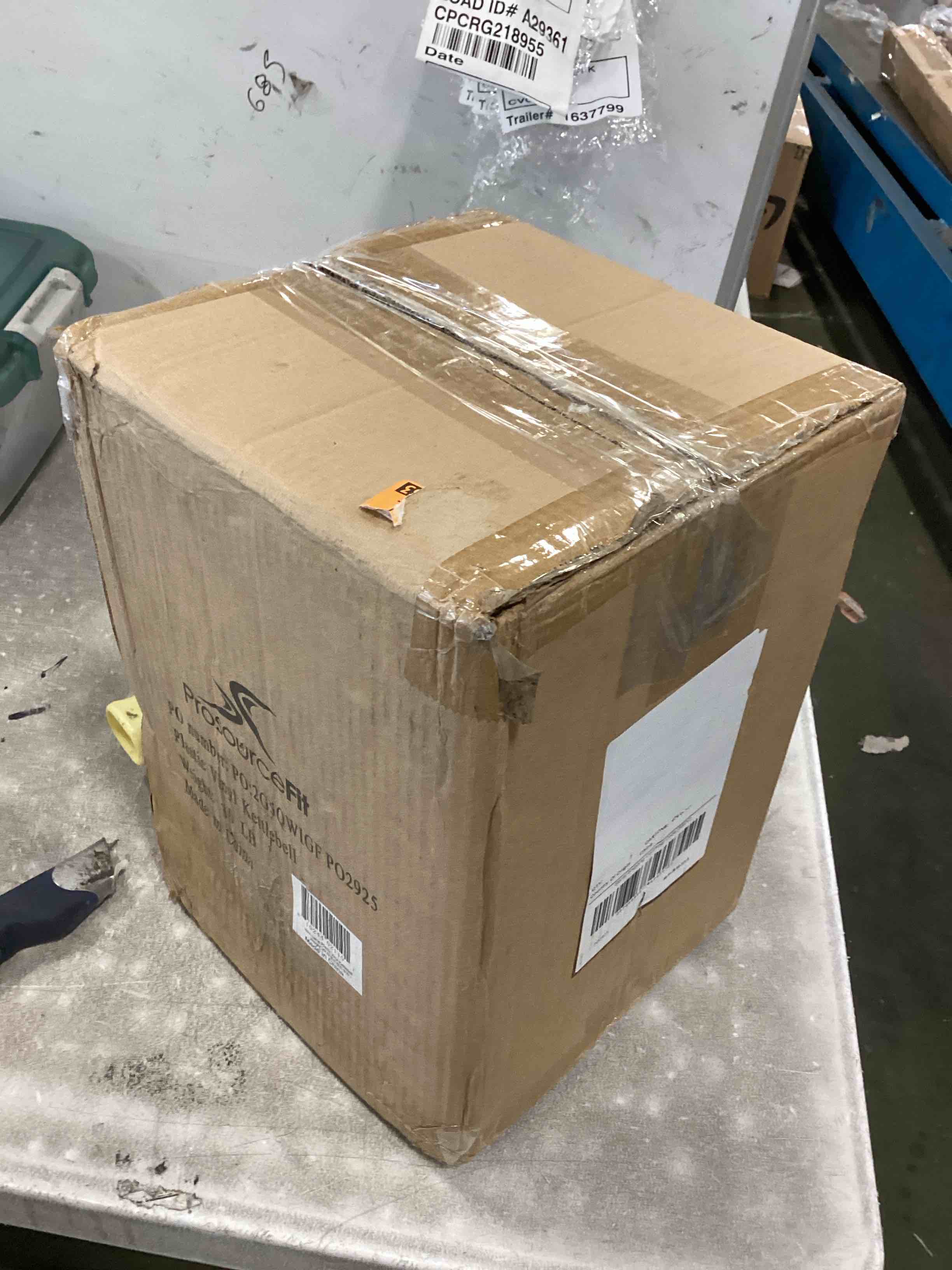 https://s3.amazonaws.com/lotting-images-prod/bidfta/BLU6539740_1718653647020.jpeg