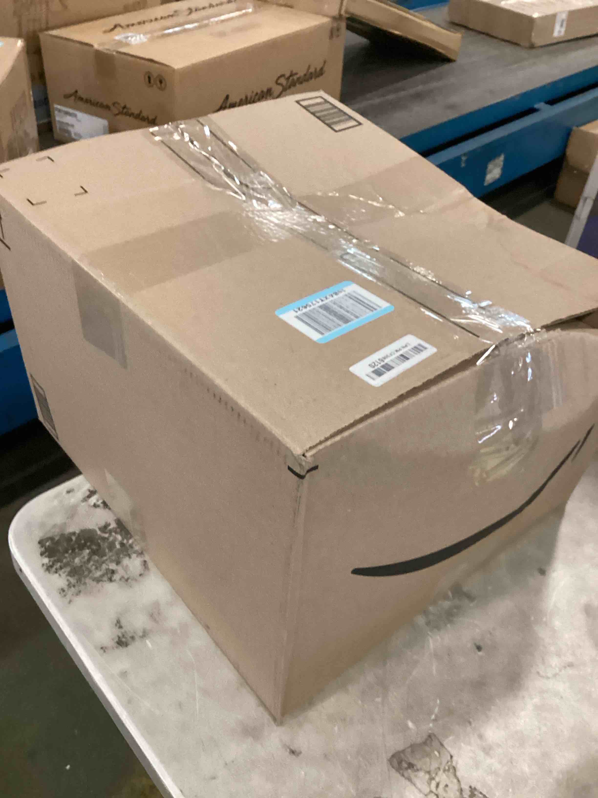 https://s3.amazonaws.com/lotting-images-prod/bidfta/BLU6539818_1718714596389.jpeg