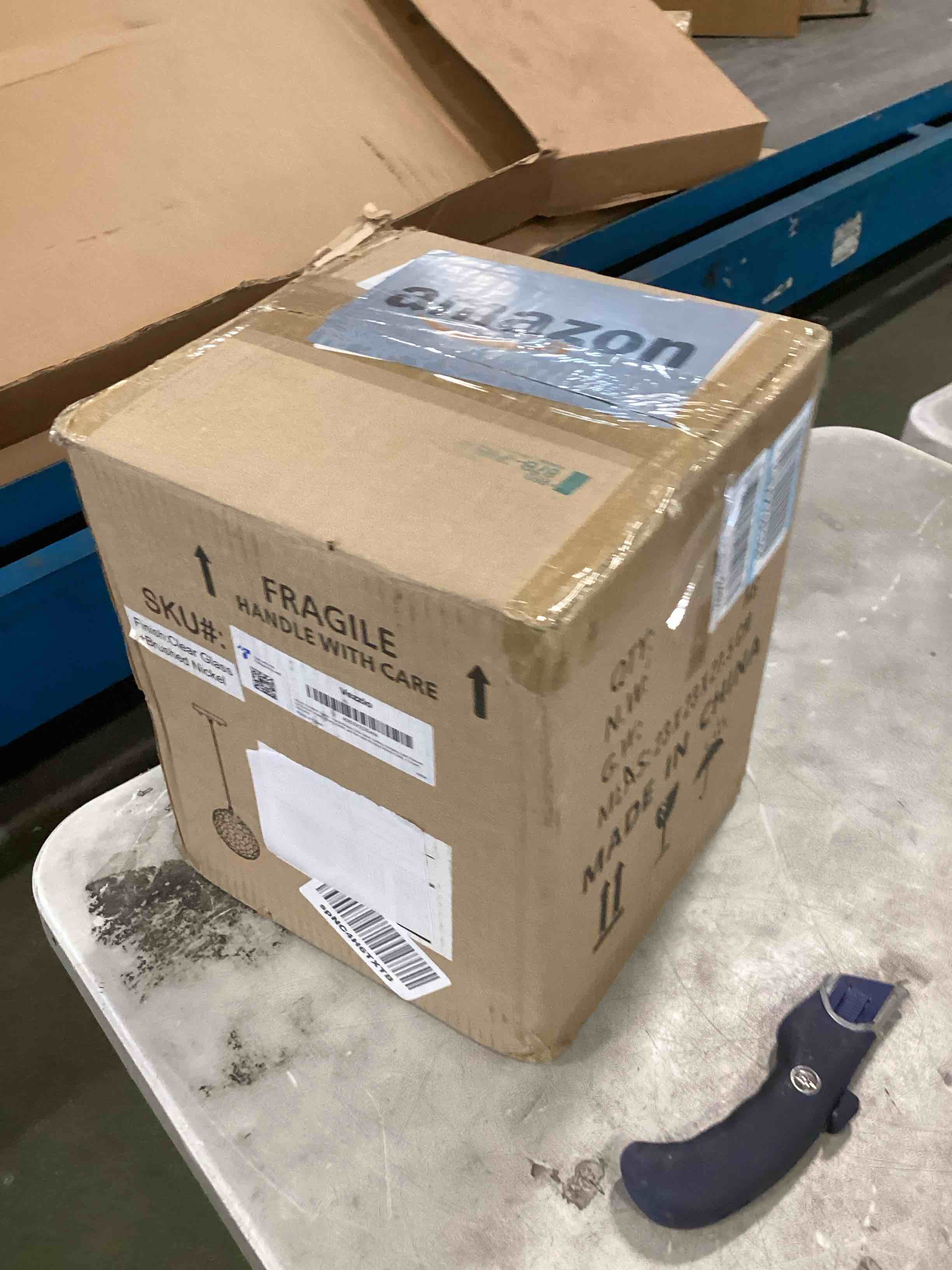 https://s3.amazonaws.com/lotting-images-prod/bidfta/BLU6539840_1718716586268.jpeg