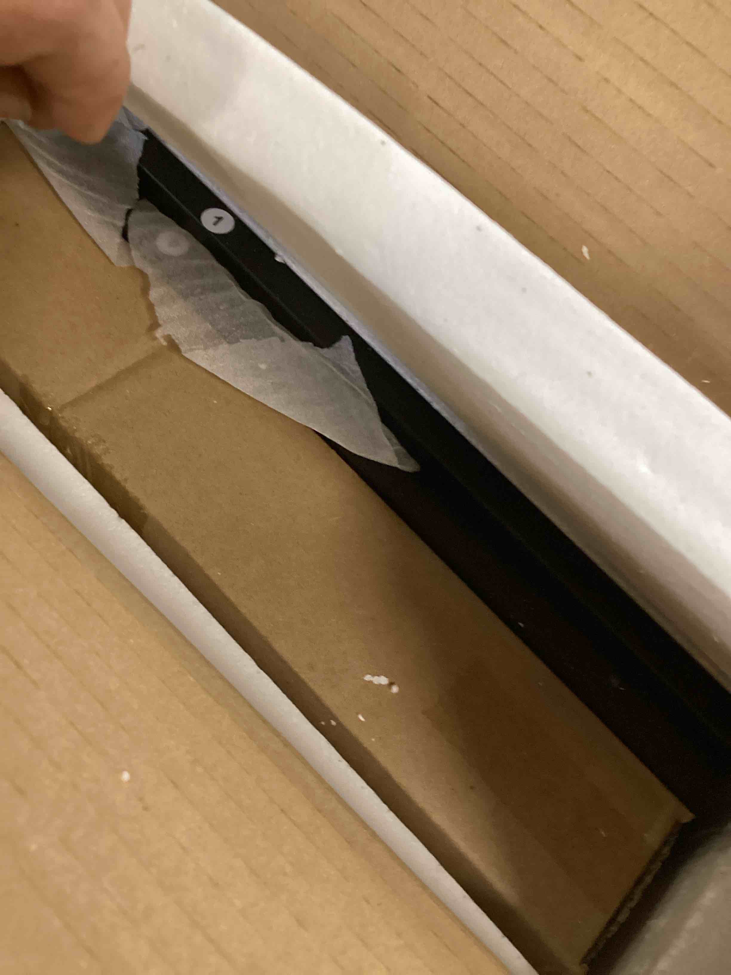 https://s3.amazonaws.com/lotting-images-prod/bidfta/BLU6539895_1718722775706.jpeg