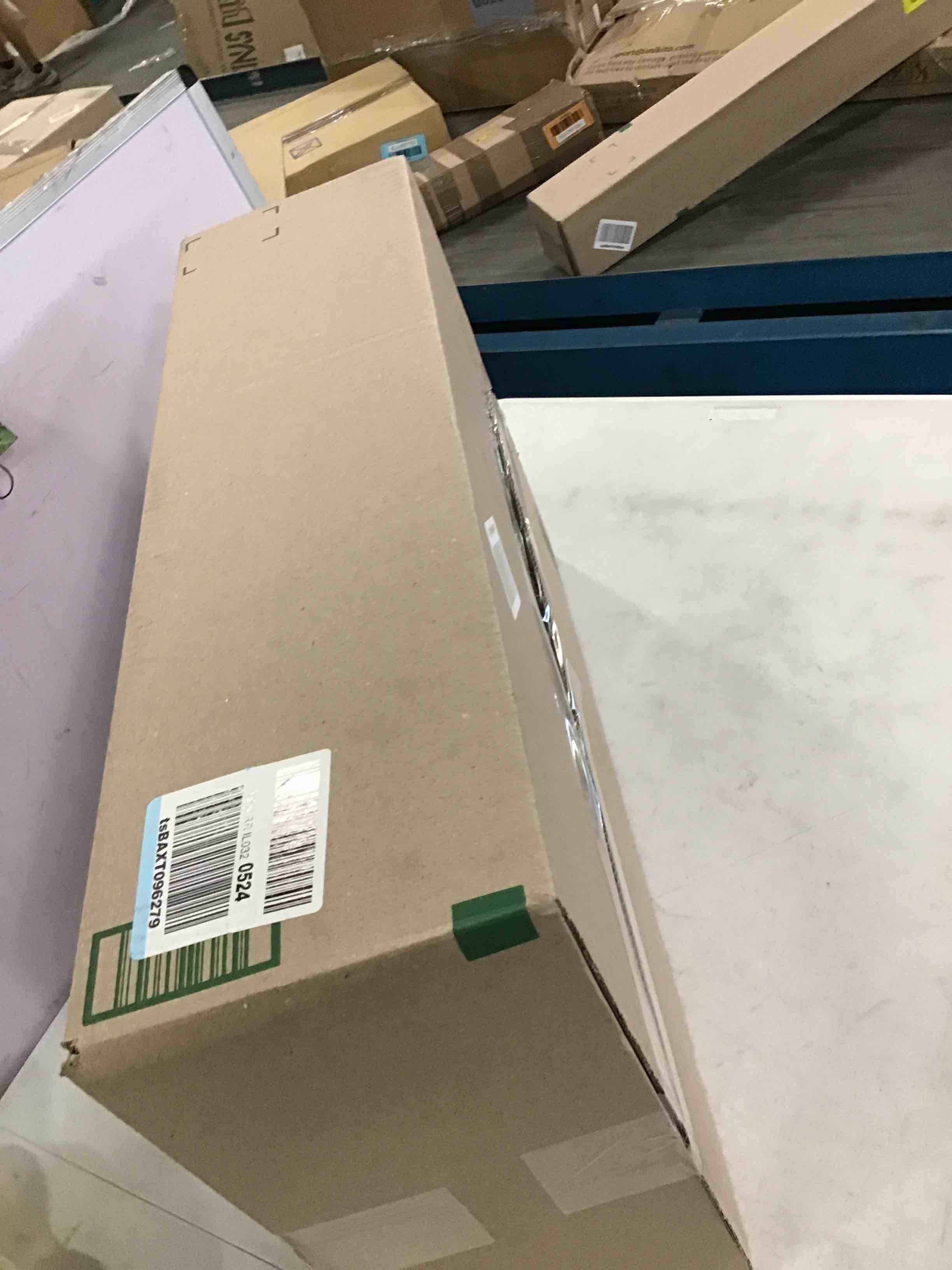 https://s3.amazonaws.com/lotting-images-prod/bidfta/BLU6540757_1718375456724.jpeg
