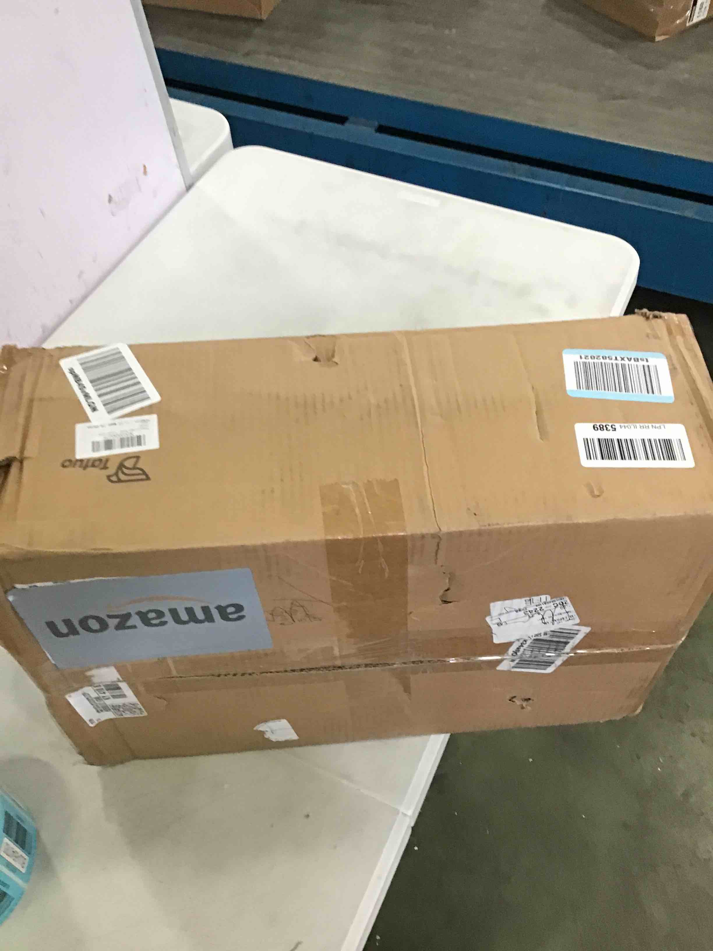 https://s3.amazonaws.com/lotting-images-prod/bidfta/BLU6540779_1718377740866.jpeg