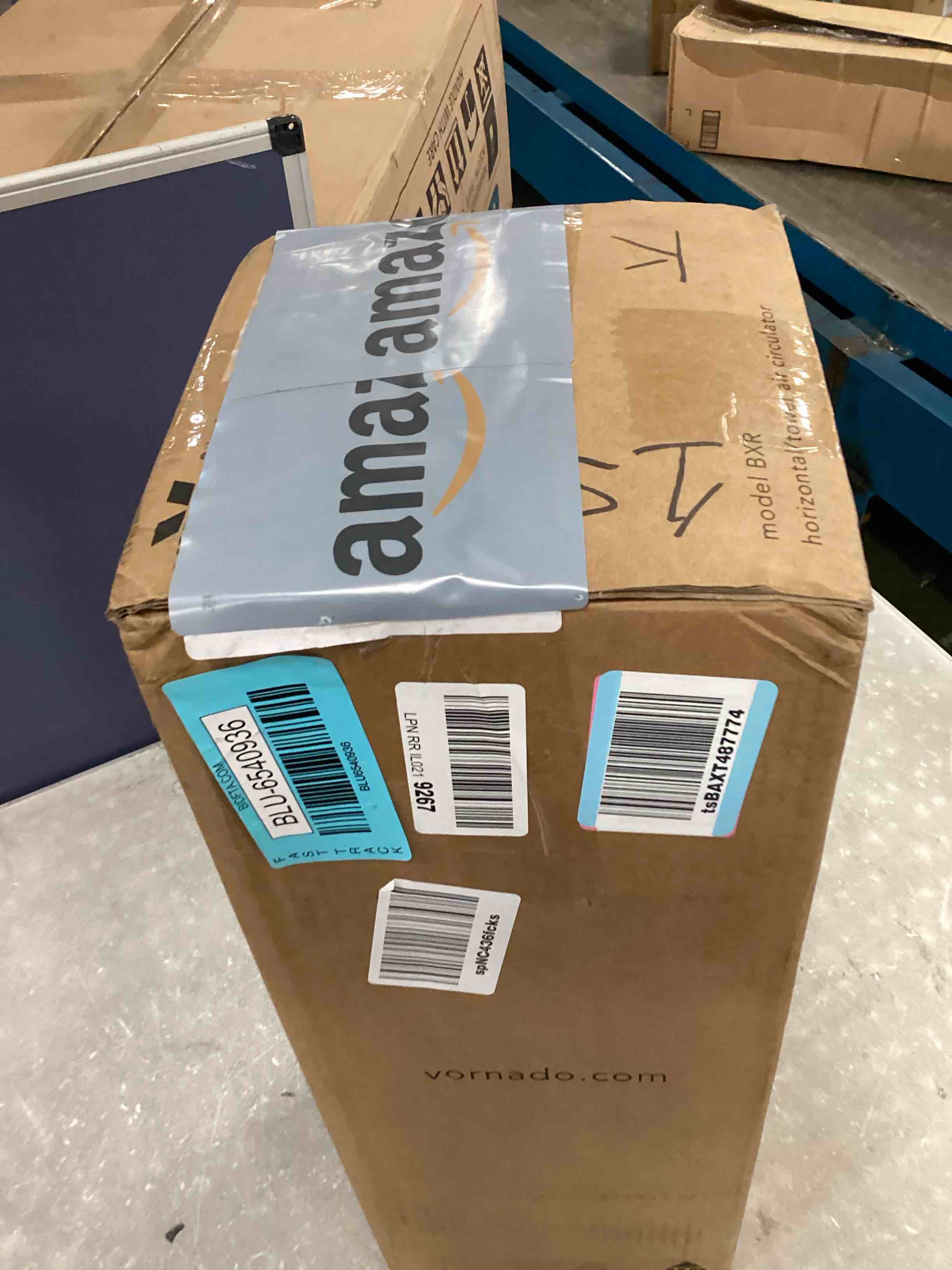 https://s3.amazonaws.com/lotting-images-prod/bidfta/BLU6540936_1718624335174.jpeg
