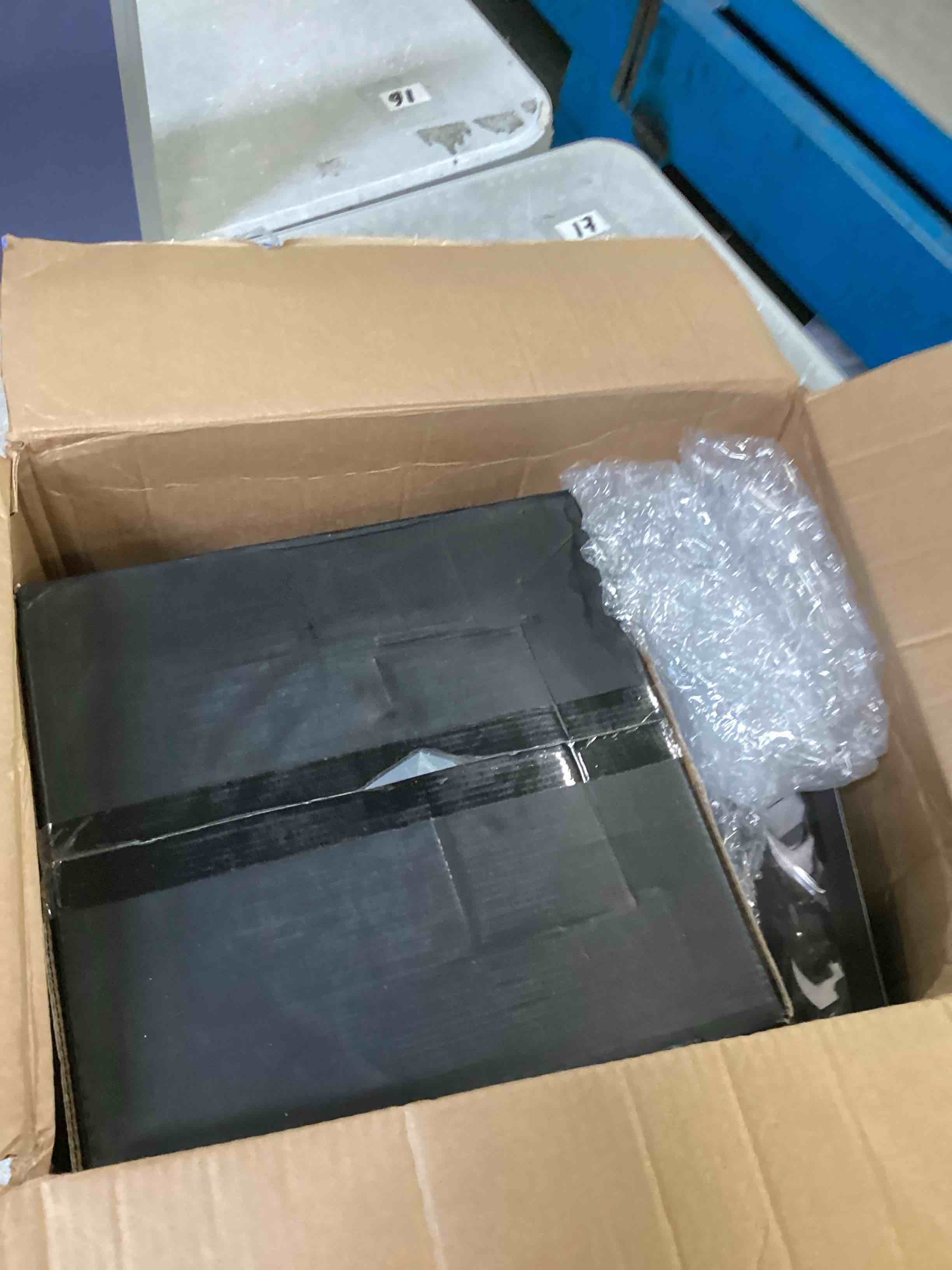 https://s3.amazonaws.com/lotting-images-prod/bidfta/BLU6541087_1718647418928.jpeg