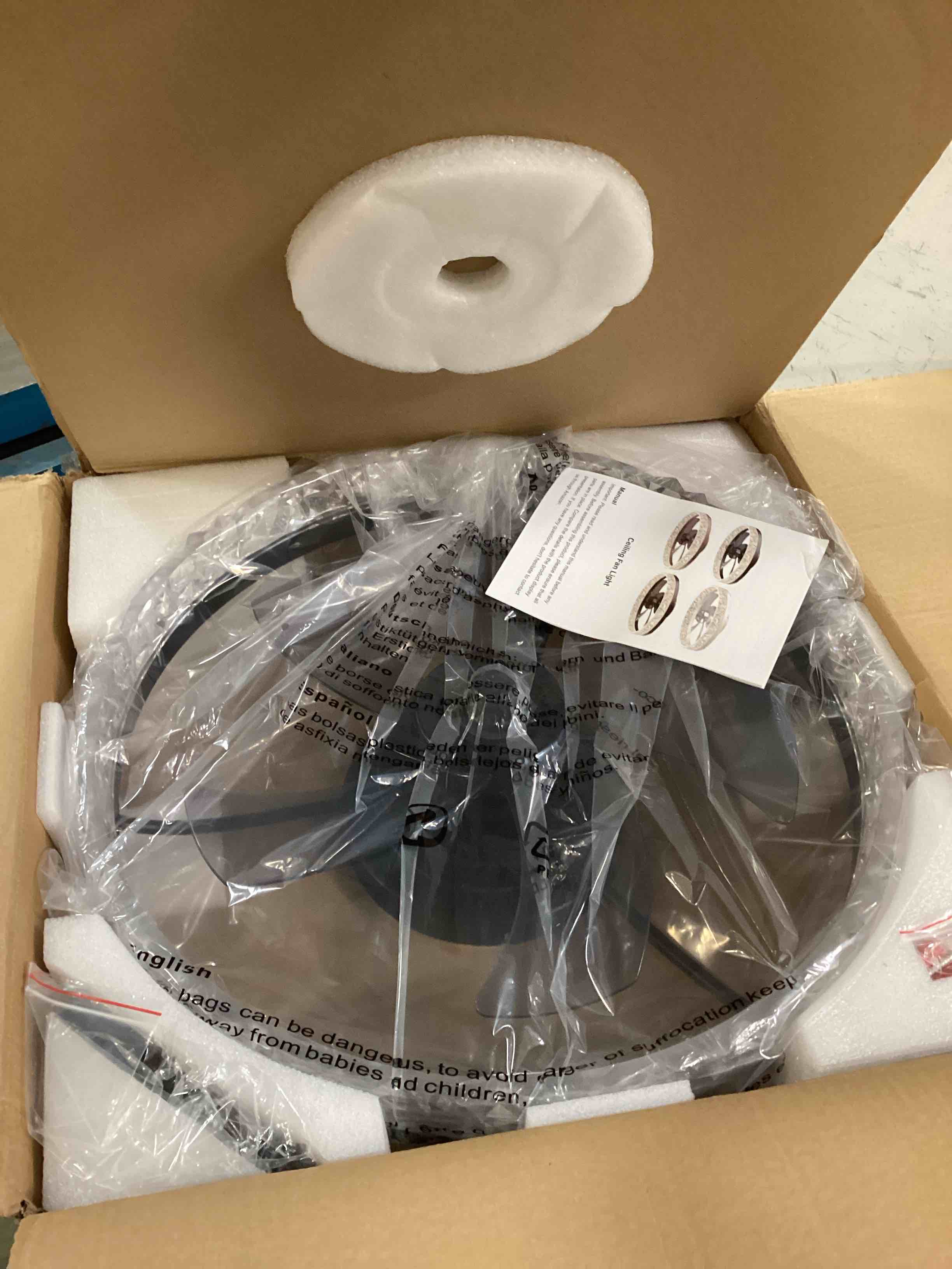 https://s3.amazonaws.com/lotting-images-prod/bidfta/BLU6541213_1718714468565.jpeg