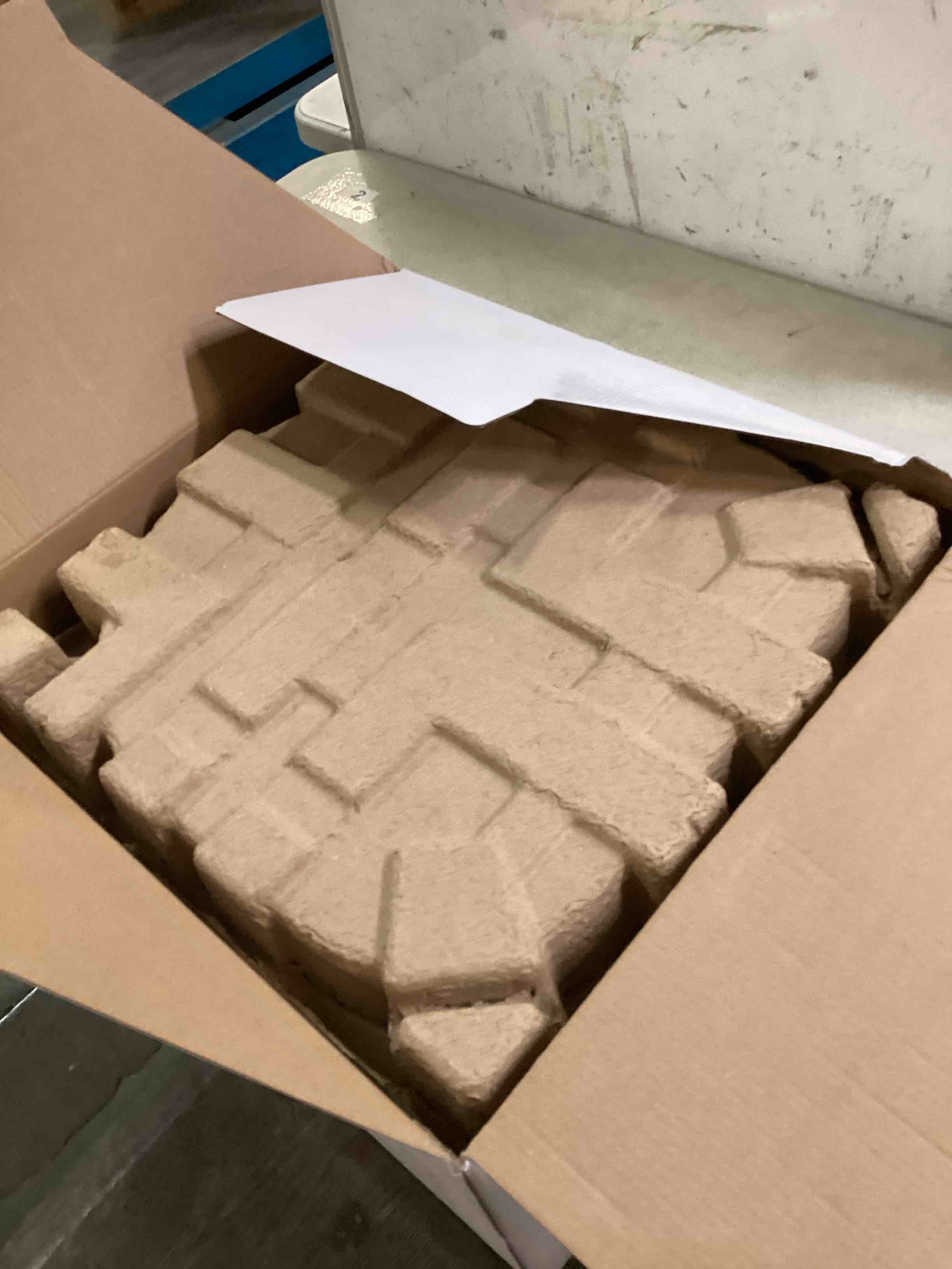 https://s3.amazonaws.com/lotting-images-prod/bidfta/BLU6541313_1718727058954.jpeg