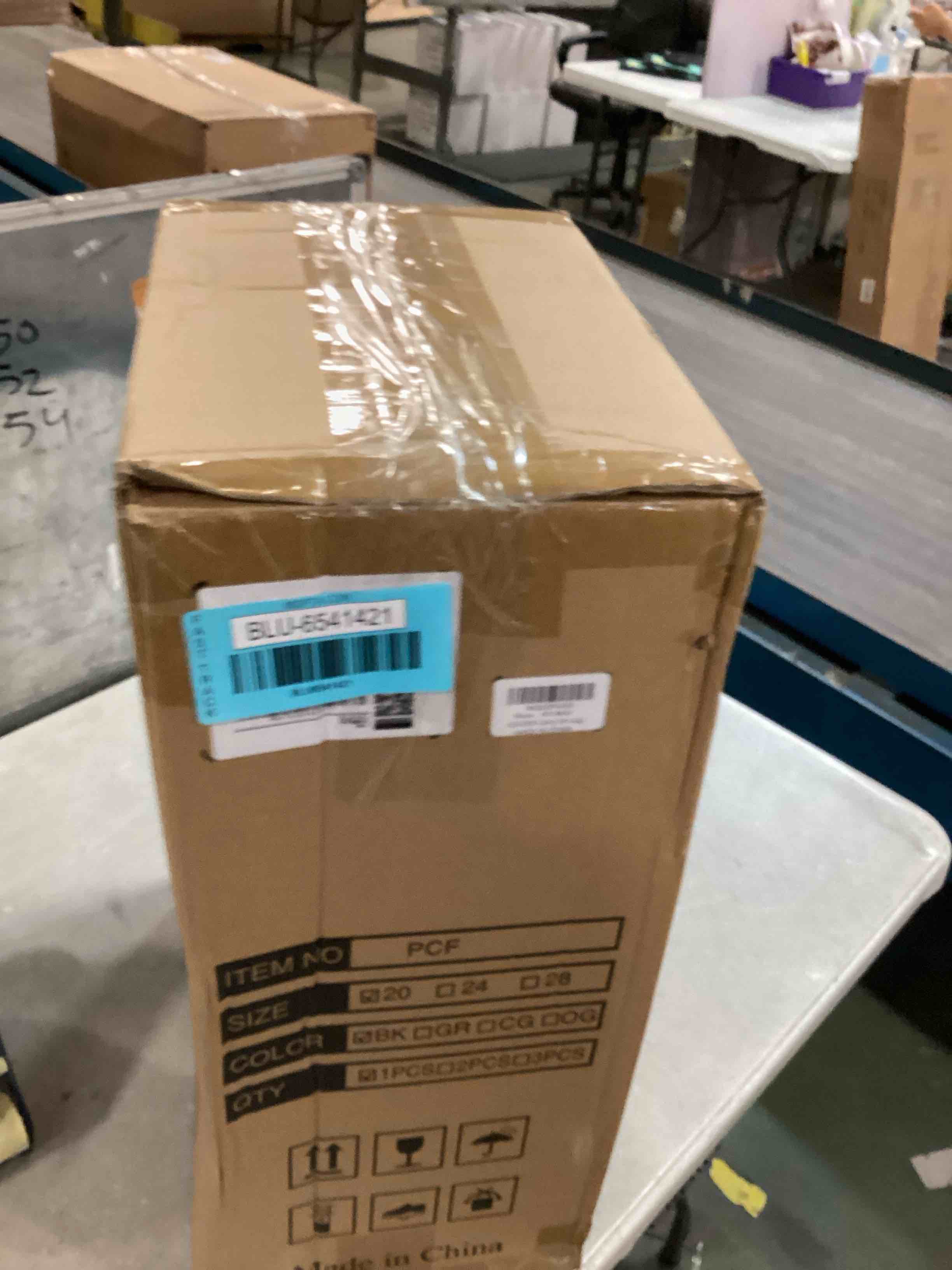 https://s3.amazonaws.com/lotting-images-prod/bidfta/BLU6541421_1718795599054.jpeg