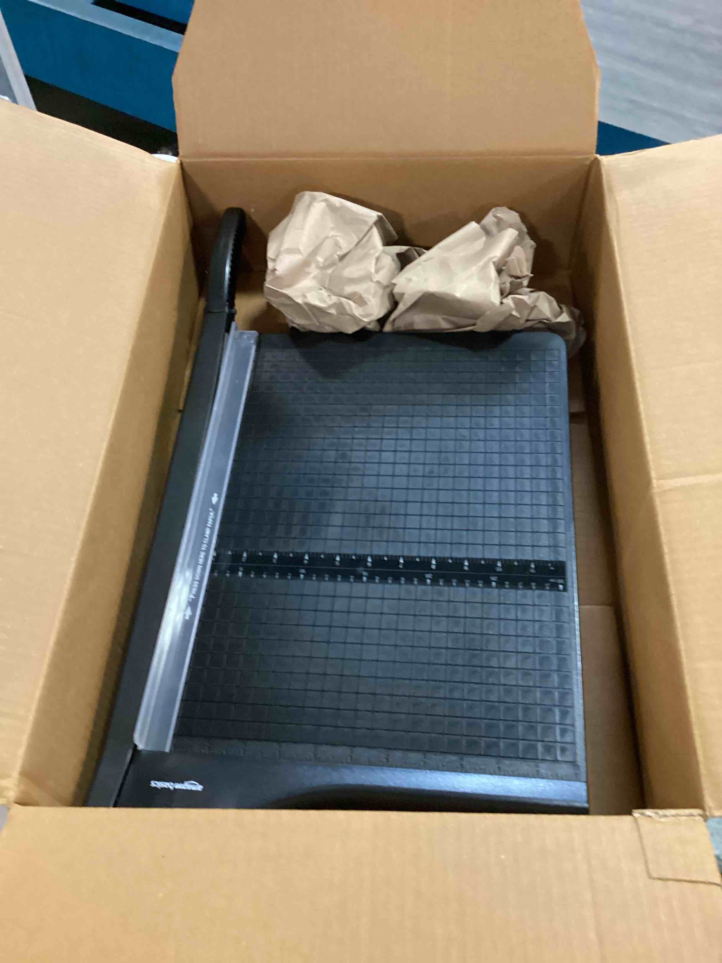 https://s3.amazonaws.com/lotting-images-prod/bidfta/BLU6541430_1718796809240.jpeg