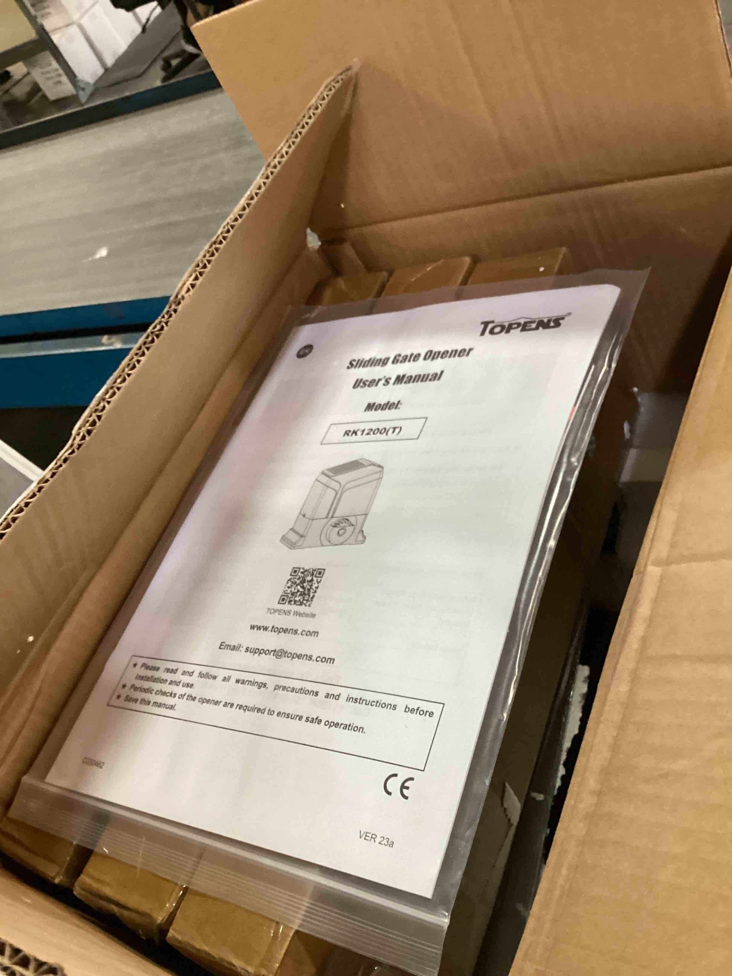 https://s3.amazonaws.com/lotting-images-prod/bidfta/BLU6541583_1718822208801.jpeg
