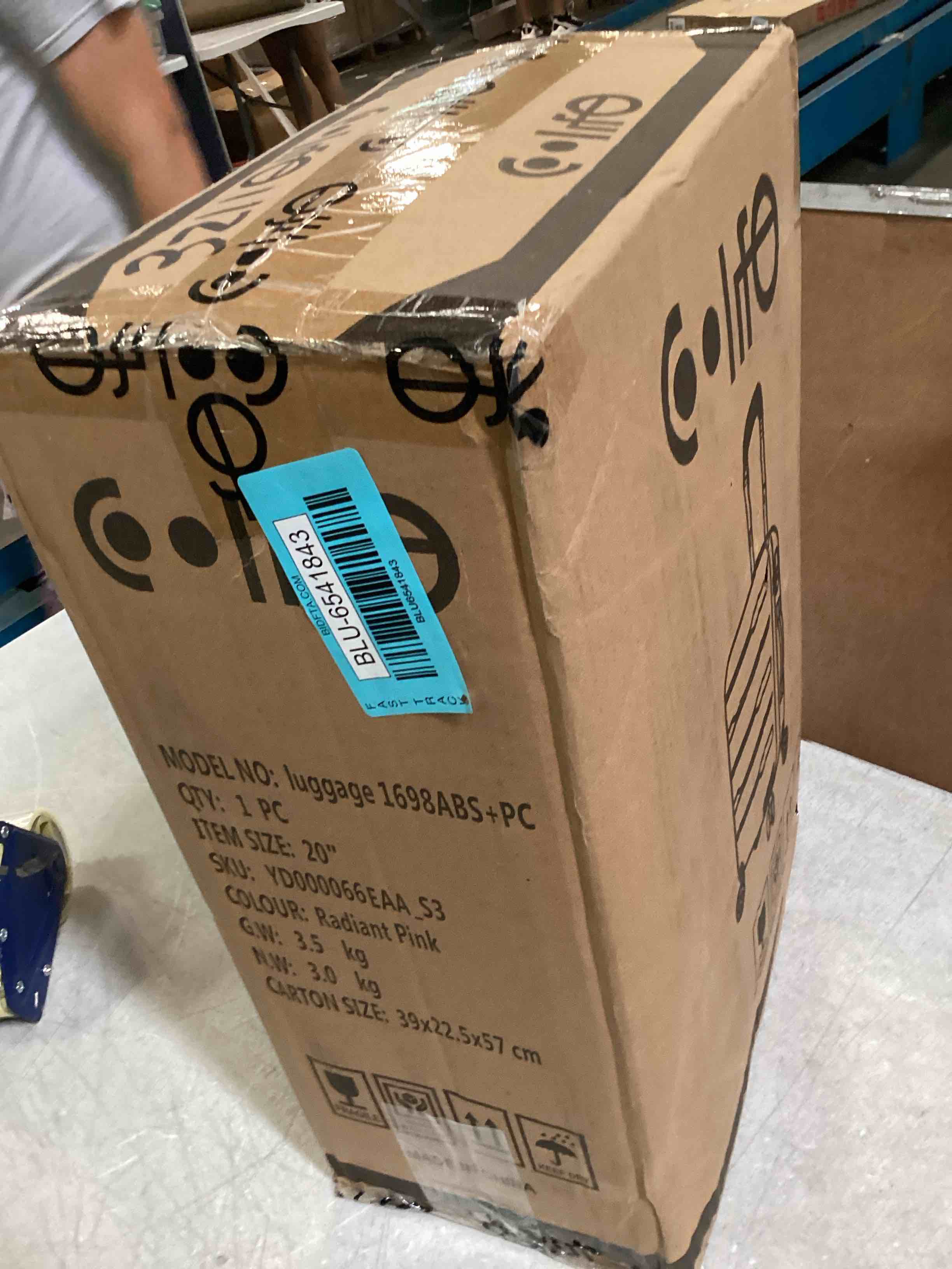 https://s3.amazonaws.com/lotting-images-prod/bidfta/BLU6541843_1718911619470.jpeg
