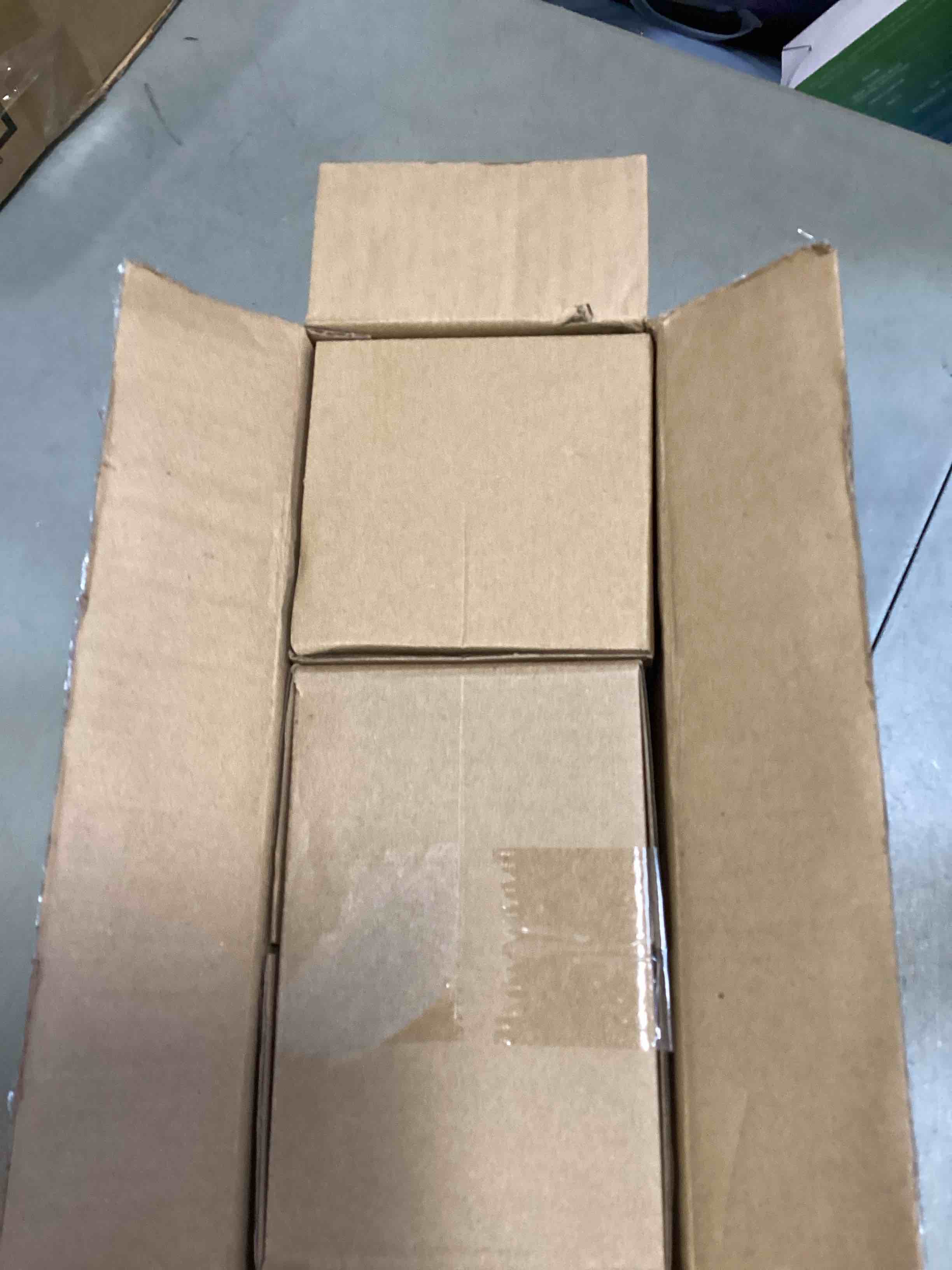 https://s3.amazonaws.com/lotting-images-prod/bidfta/BLU6543565_1718374950502.jpeg