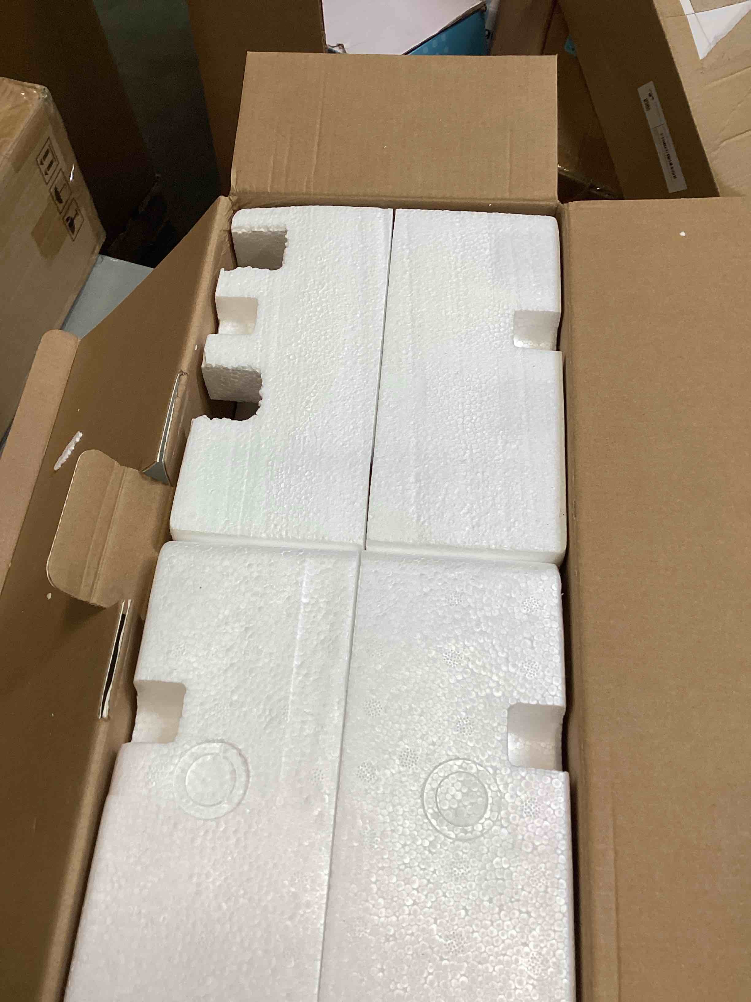 https://s3.amazonaws.com/lotting-images-prod/bidfta/BLU6543696_1718394890852.jpeg