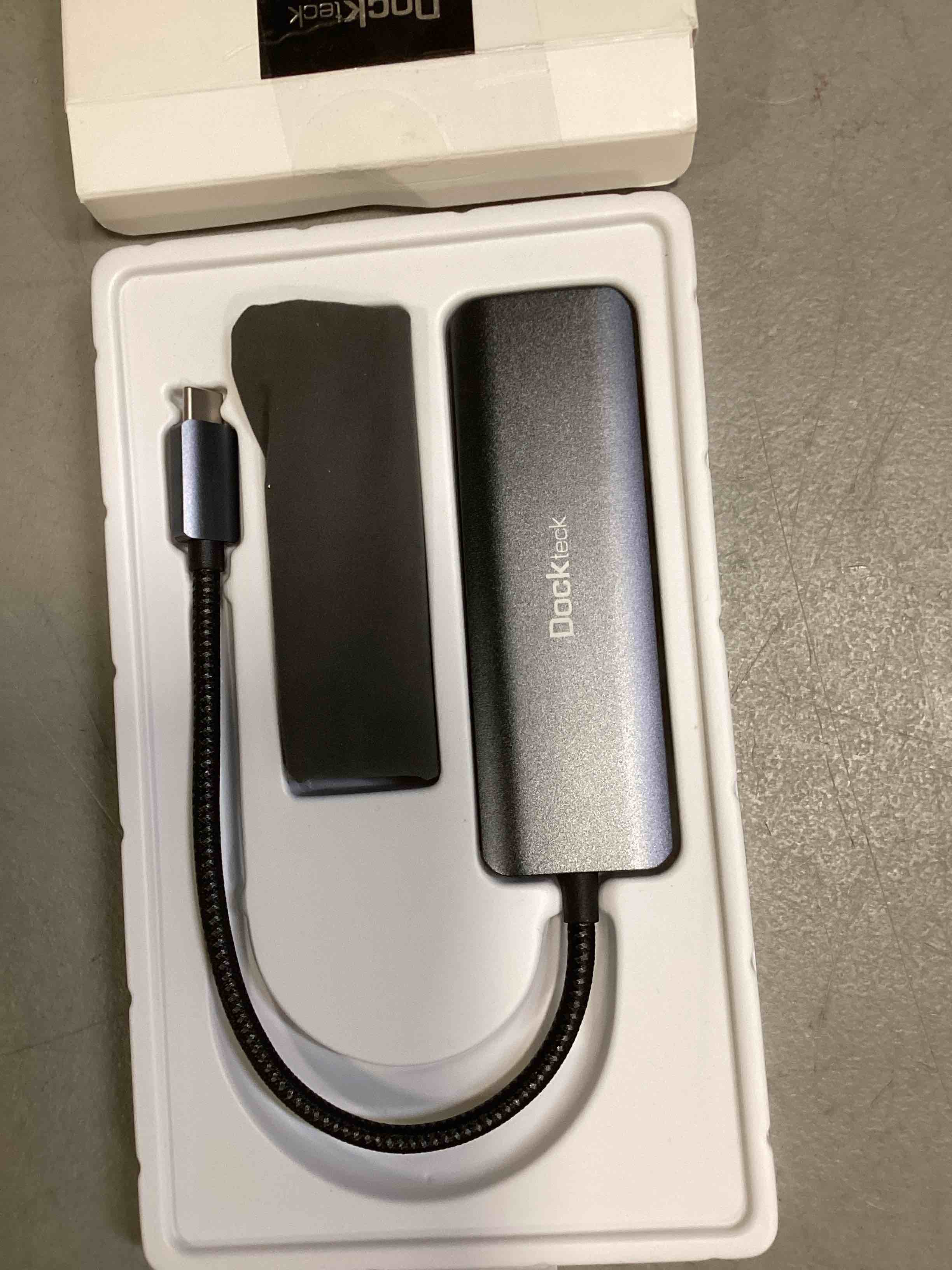 https://s3.amazonaws.com/lotting-images-prod/bidfta/BLU6543779_1718454699481.jpeg