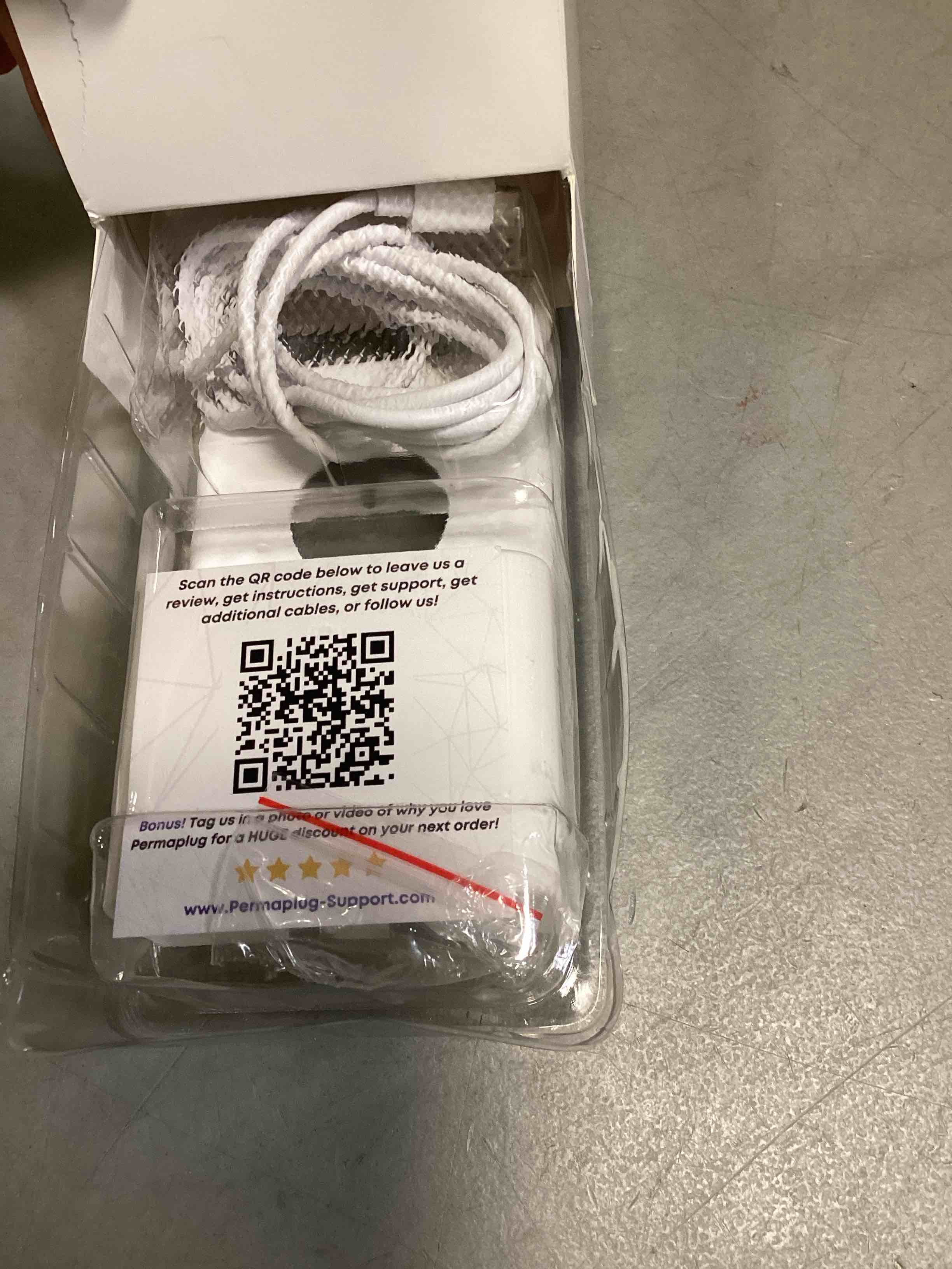 https://s3.amazonaws.com/lotting-images-prod/bidfta/BLU6543780_1718454759337.jpeg