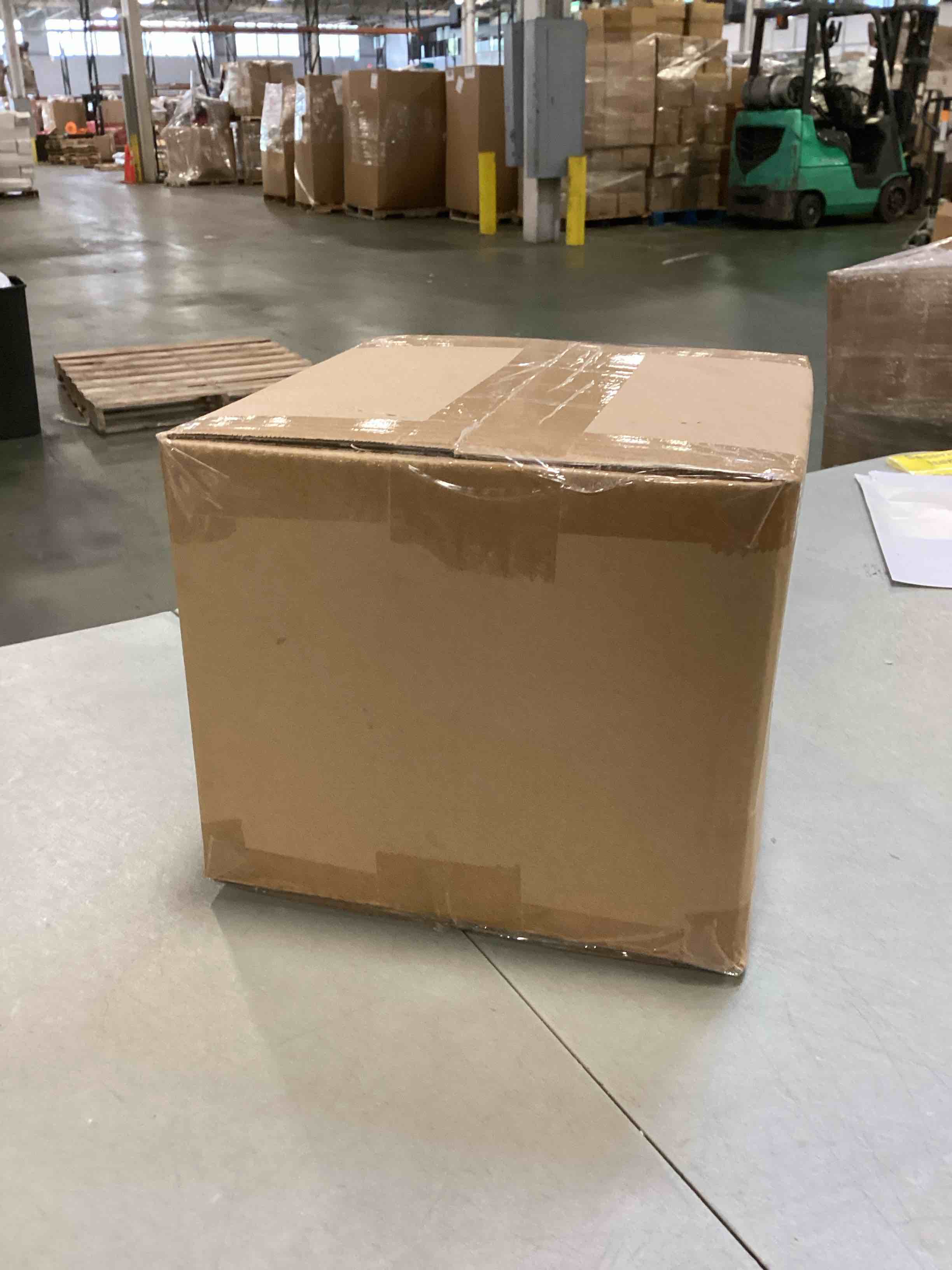 https://s3.amazonaws.com/lotting-images-prod/bidfta/BLU6544611_1719256052390.jpeg