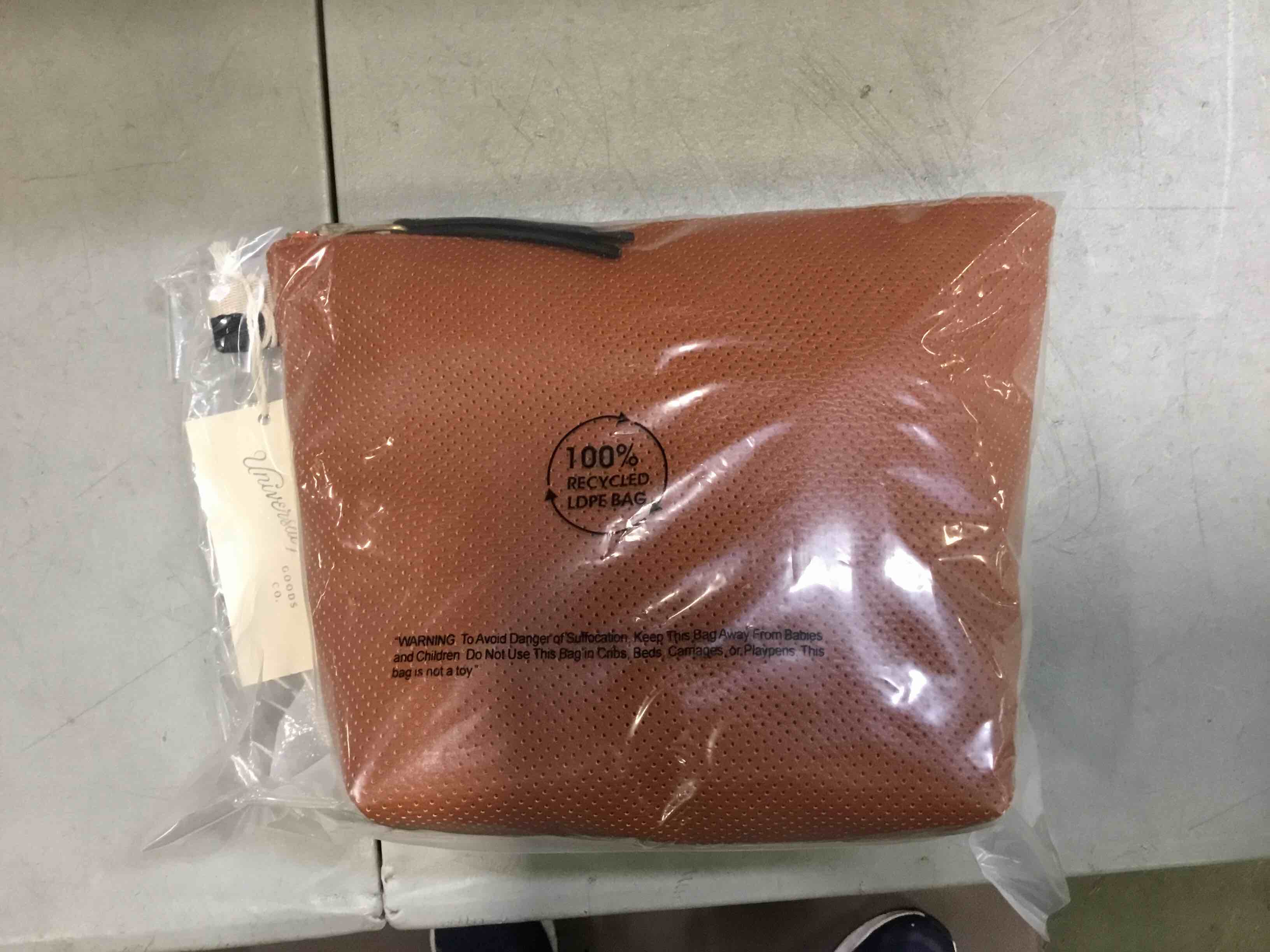 https://s3.amazonaws.com/lotting-images-prod/bidfta/BLU6544677_1719317800436.jpeg