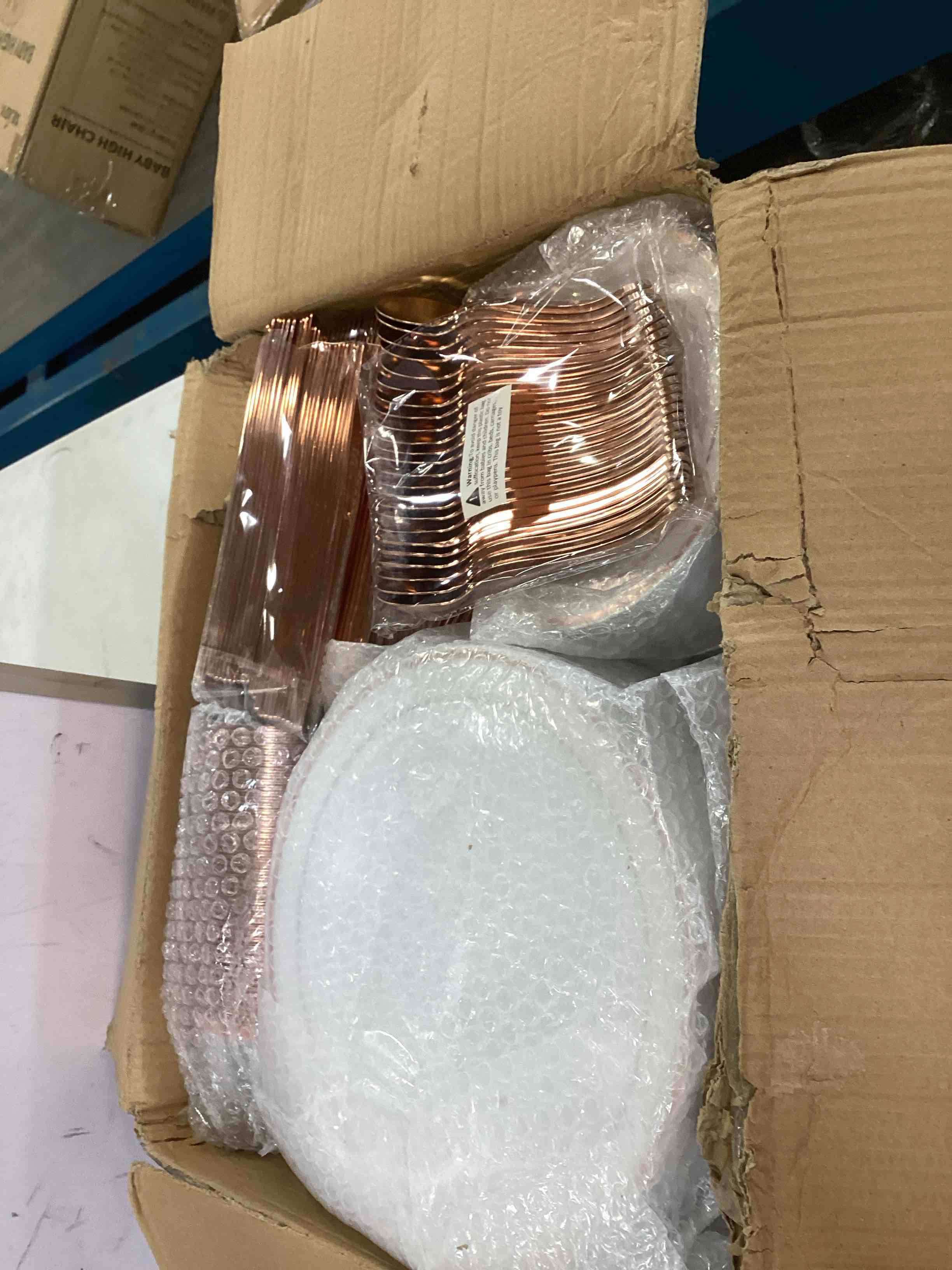 https://s3.amazonaws.com/lotting-images-prod/bidfta/BLU6545244_1718647187494.jpeg