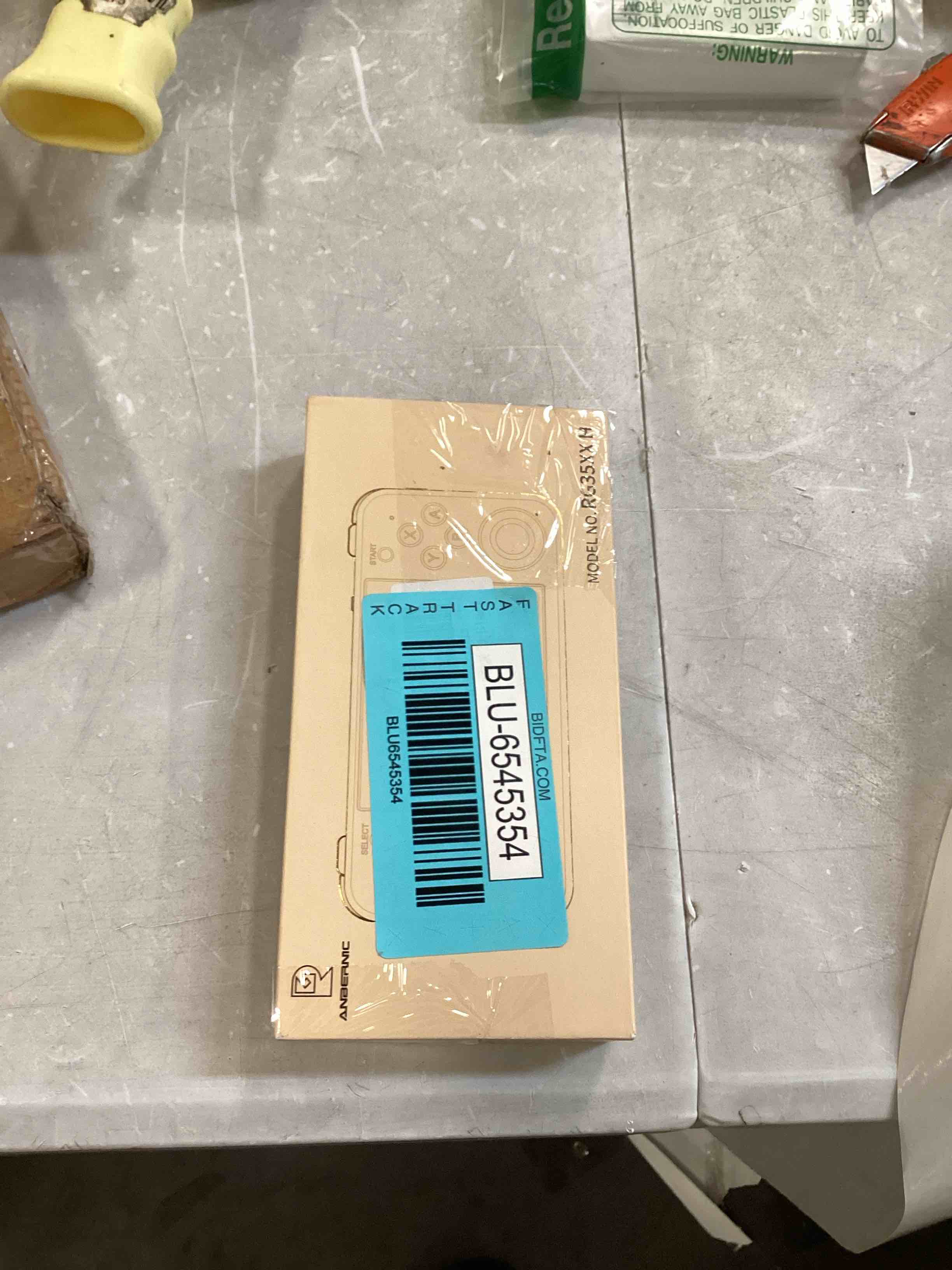 https://s3.amazonaws.com/lotting-images-prod/bidfta/BLU6545354_1718715292410.jpeg