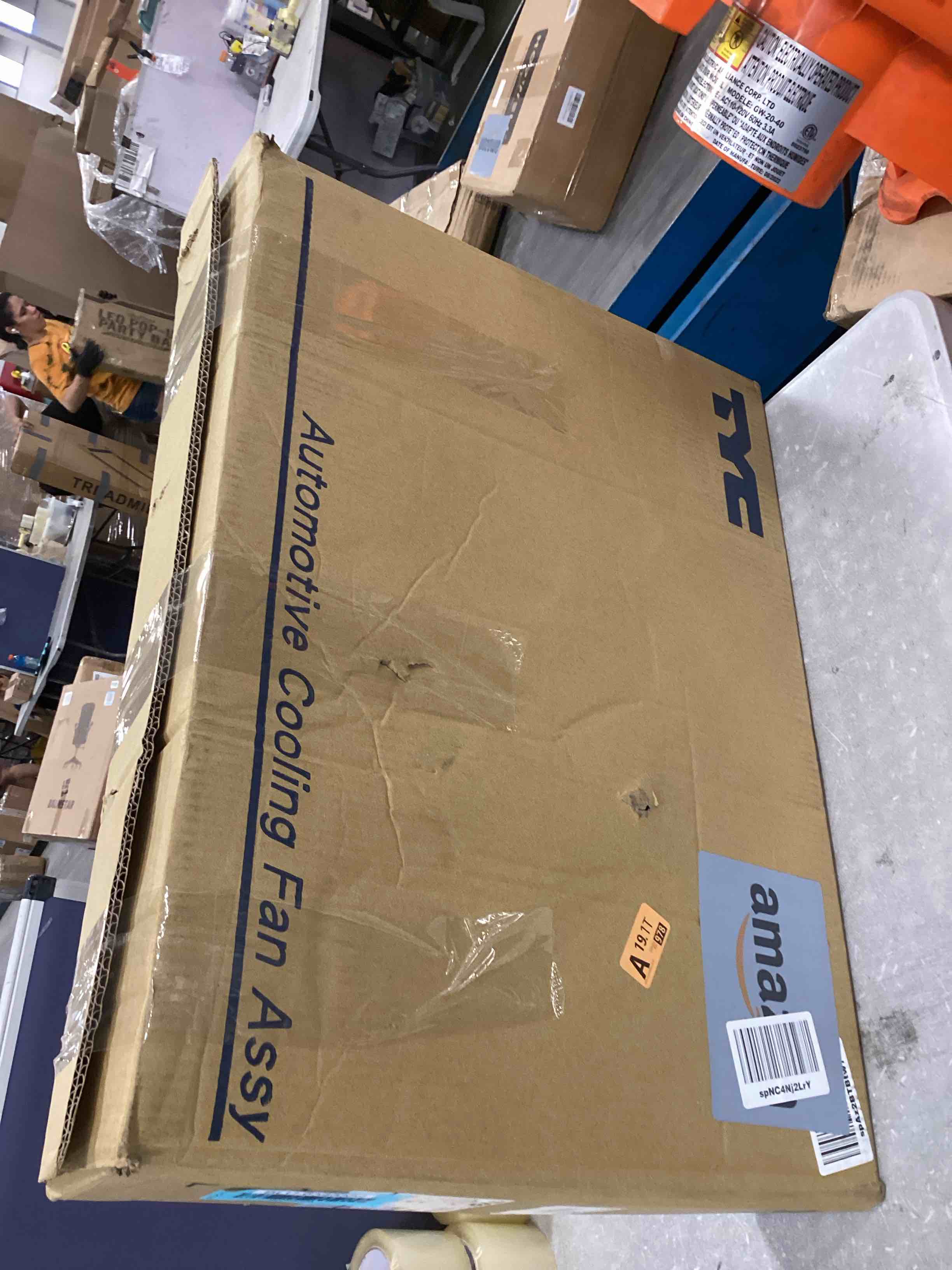 https://s3.amazonaws.com/lotting-images-prod/bidfta/BLU6545554_1718796086527.jpeg