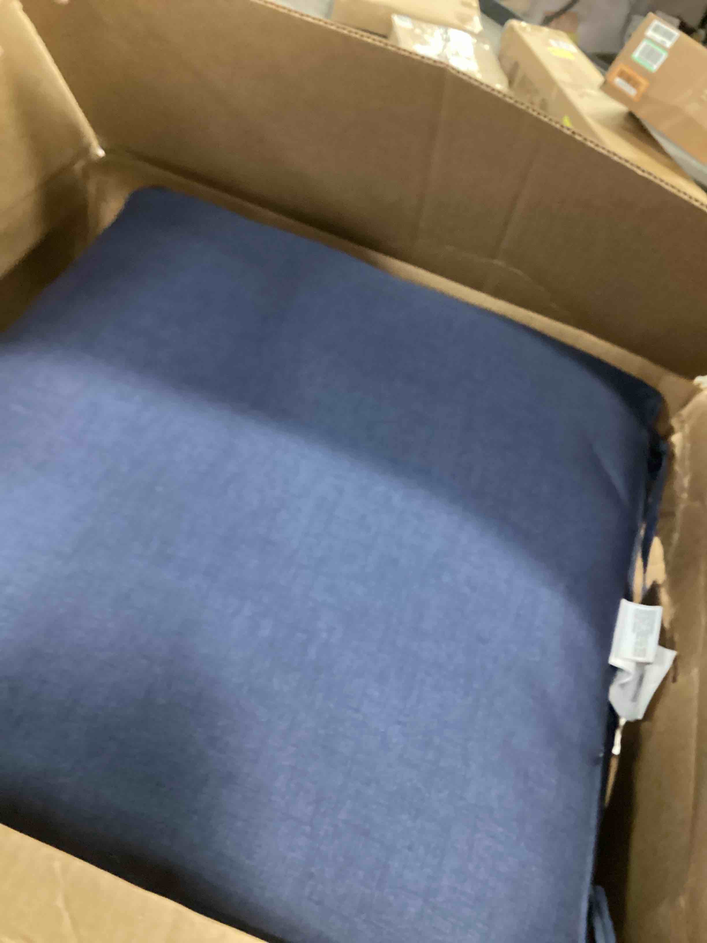 https://s3.amazonaws.com/lotting-images-prod/bidfta/BLU6545558_1718796383311.jpeg