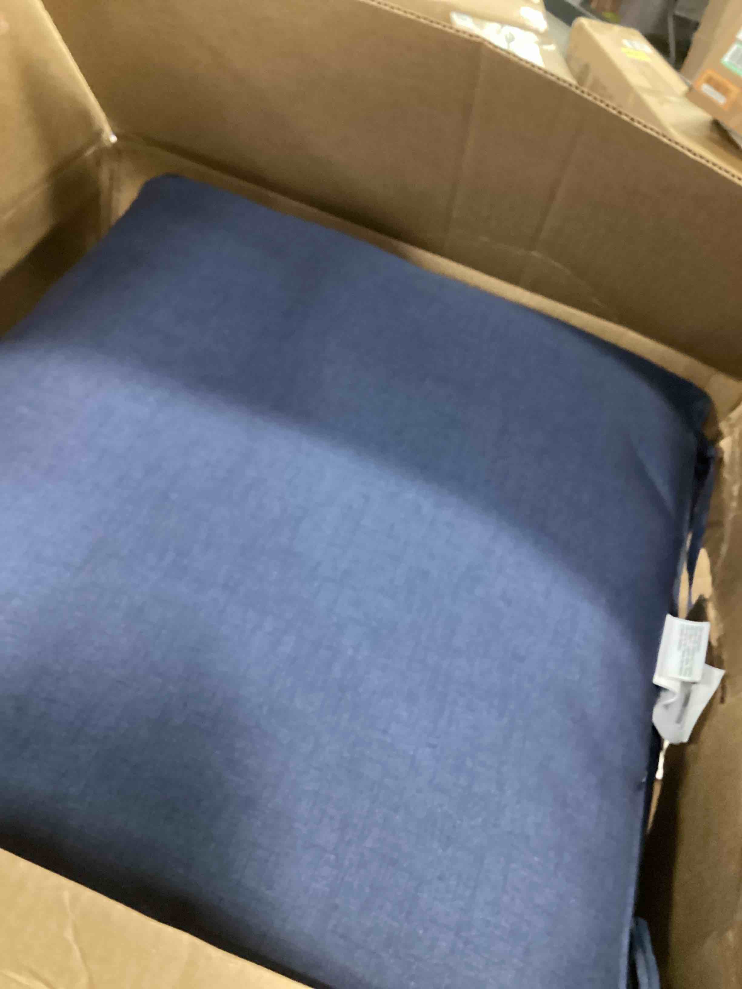 https://s3.amazonaws.com/lotting-images-prod/bidfta/BLU6545558_1718796384082.jpeg