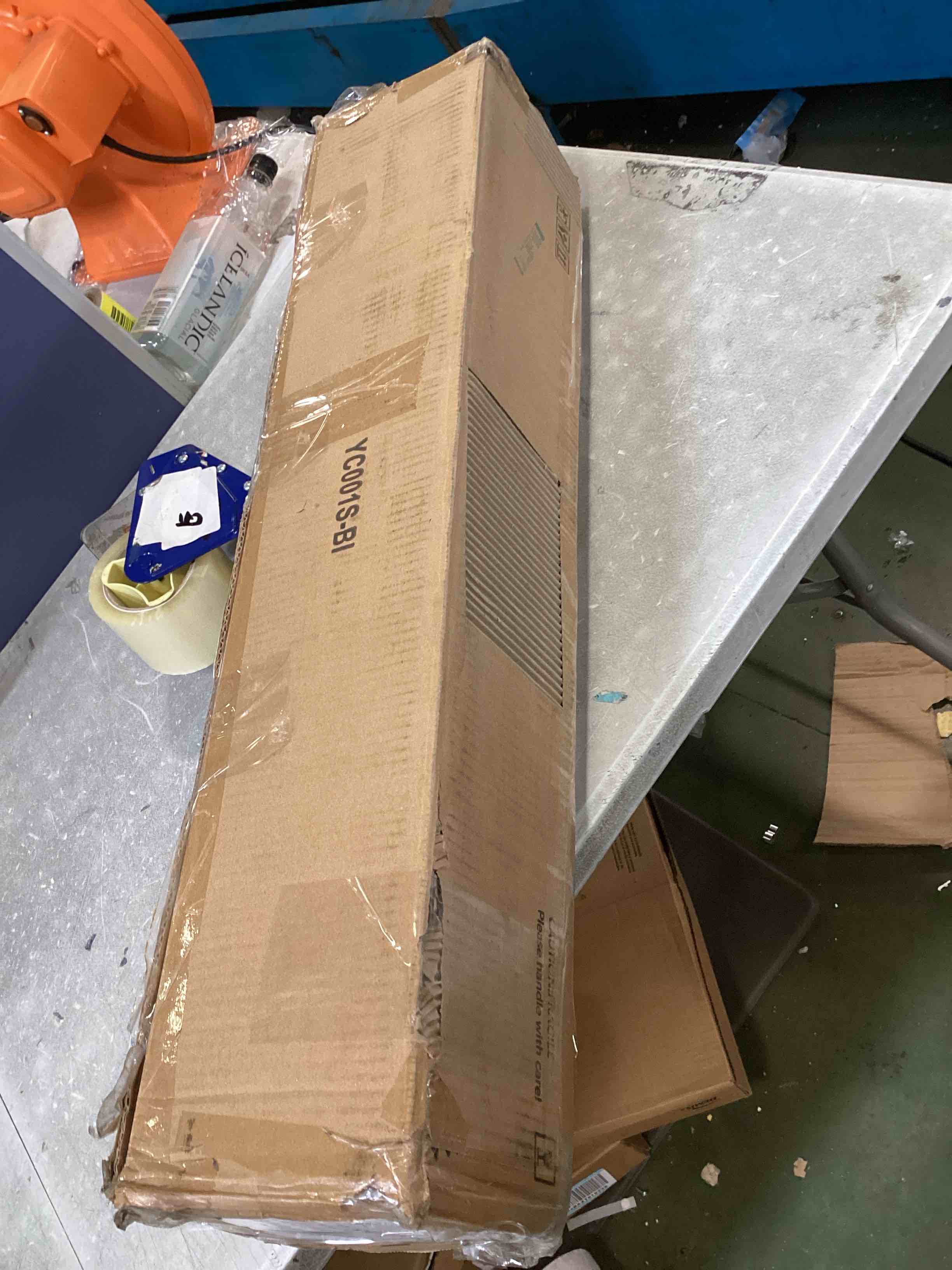 https://s3.amazonaws.com/lotting-images-prod/bidfta/BLU6545773_1718825107620.jpeg