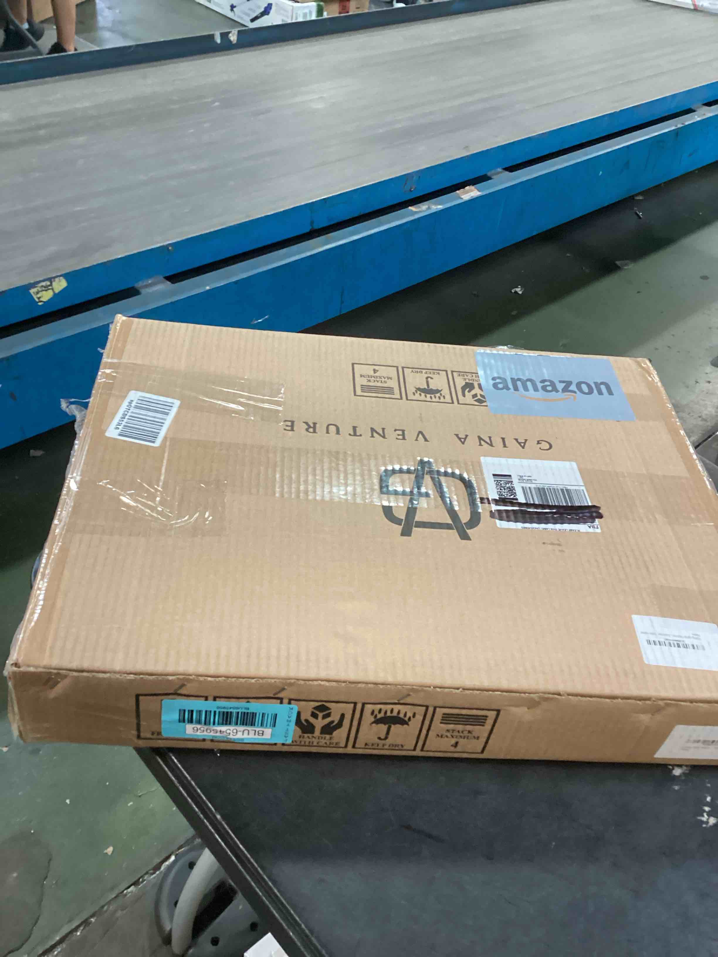 https://s3.amazonaws.com/lotting-images-prod/bidfta/BLU6545956_1718899245305.jpeg